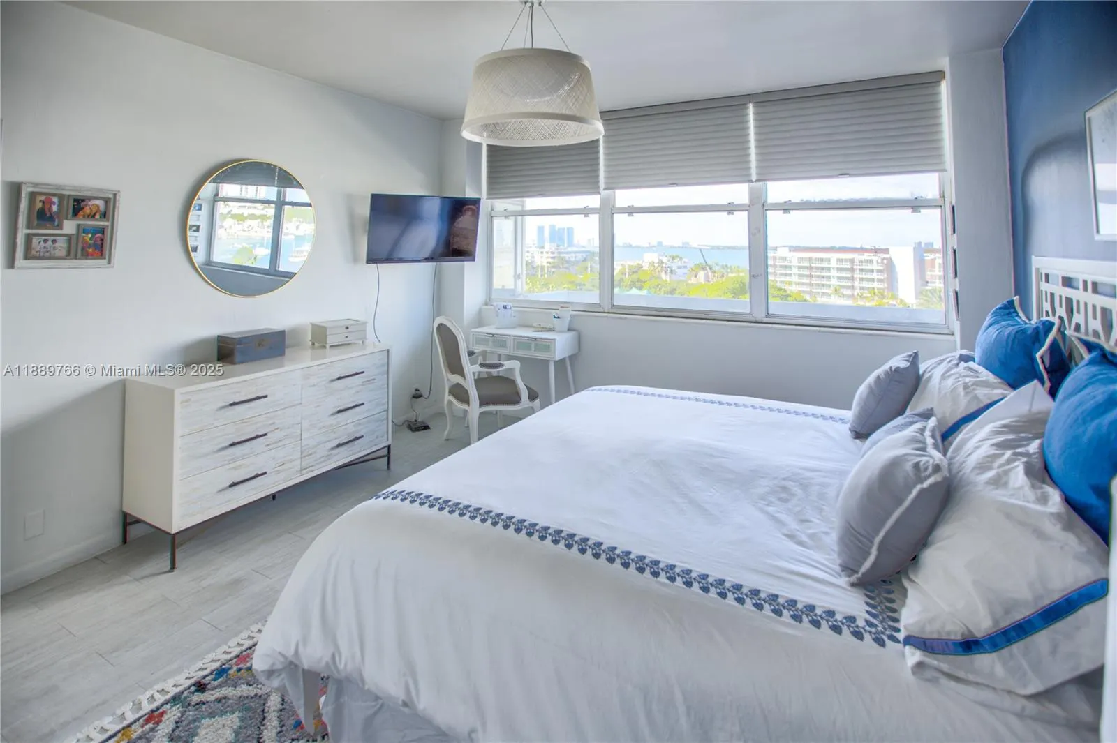 20 Island Ave, #704