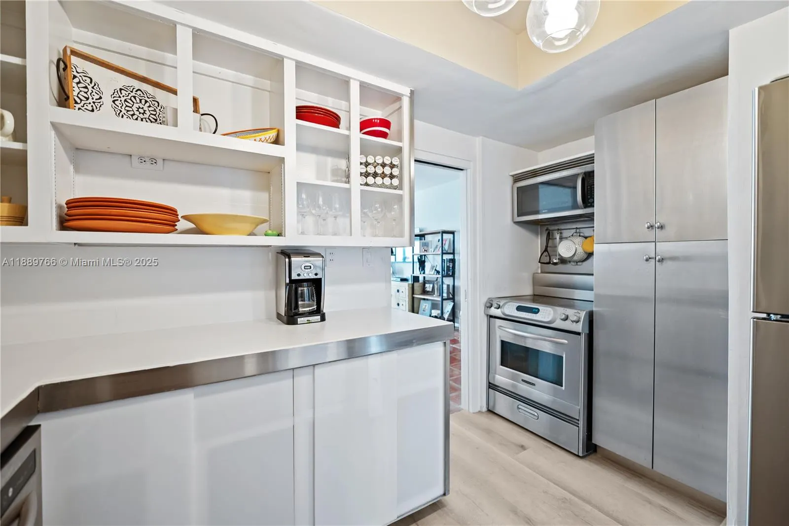 20 Island Ave, #704