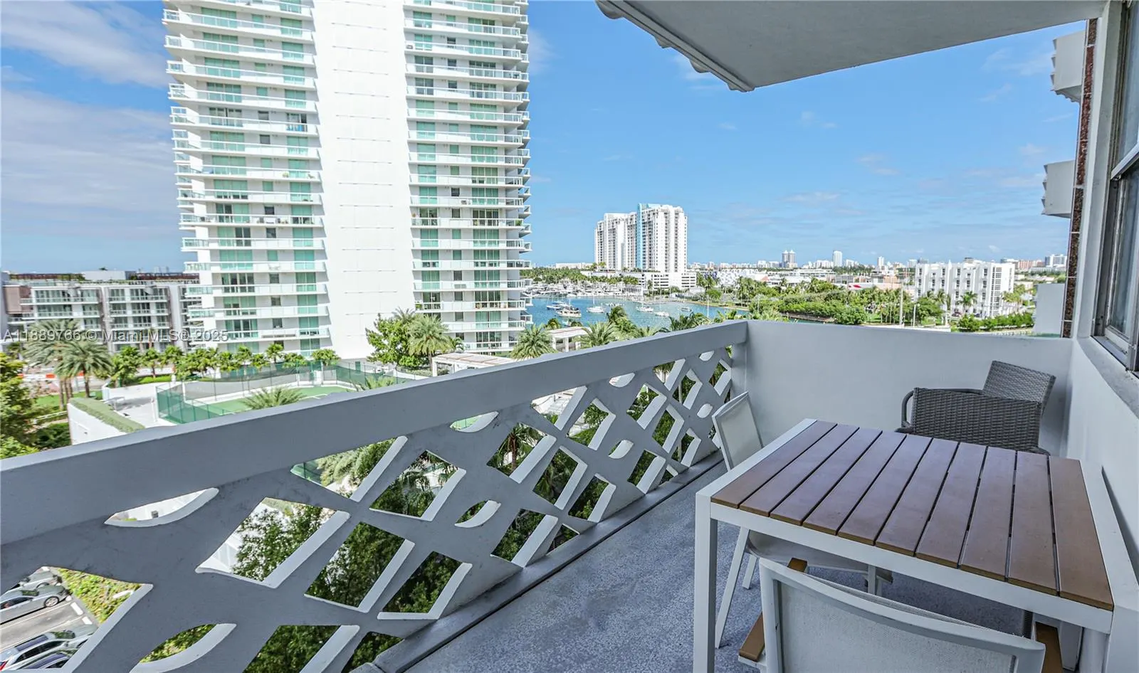 20 Island Ave, #704
