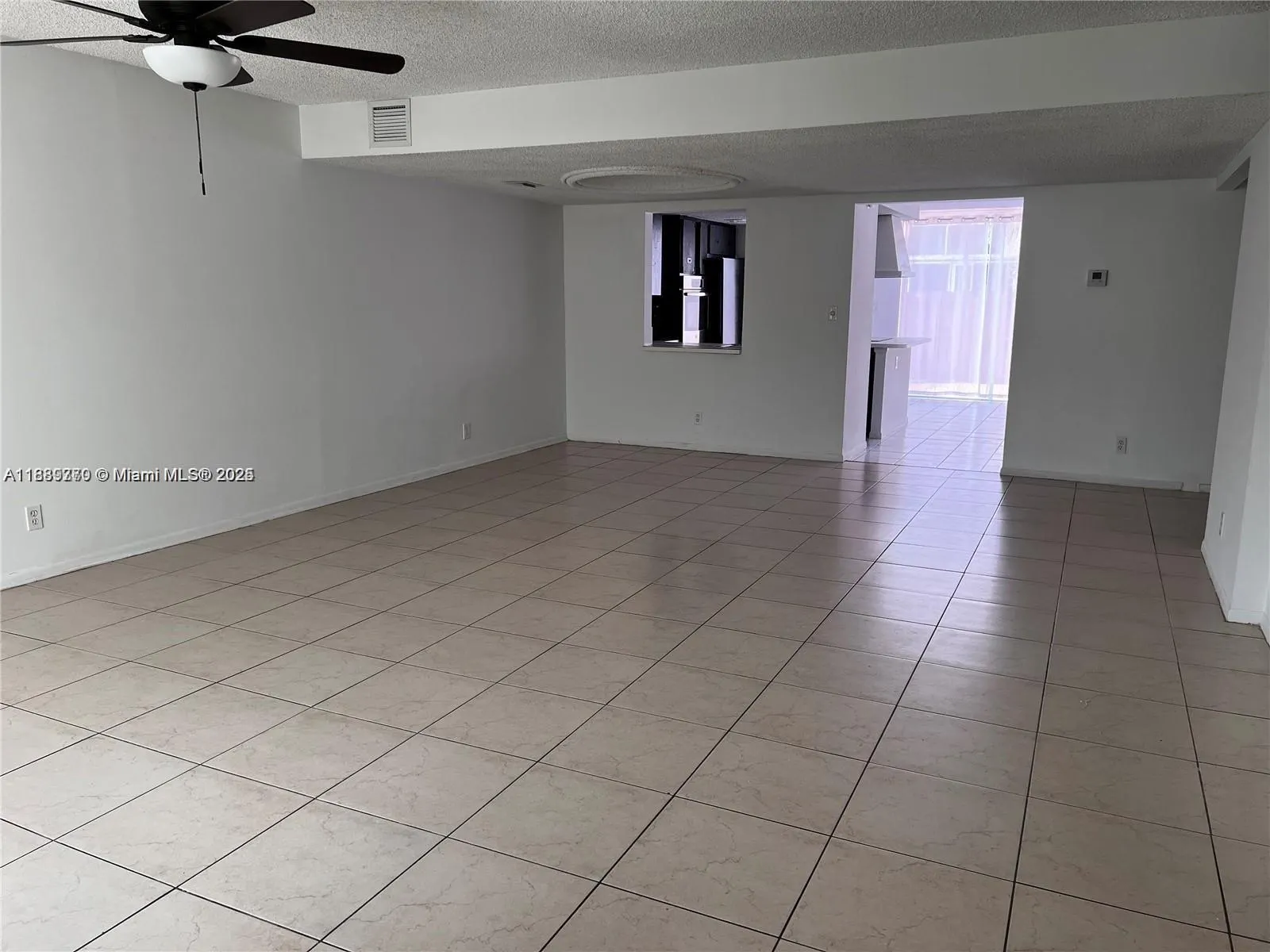 2410 NE 10th St, #123