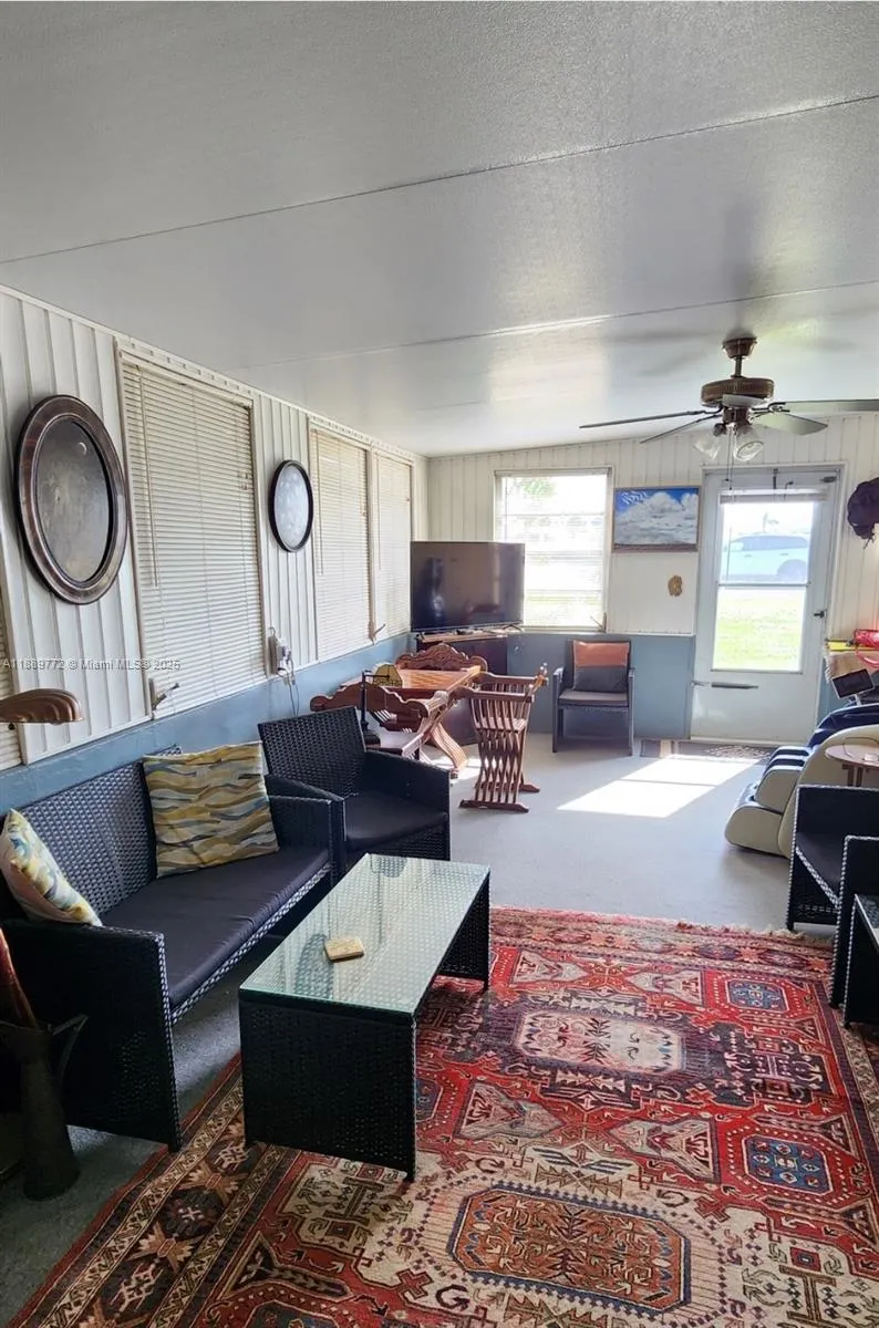 1792 Riverside Dr.