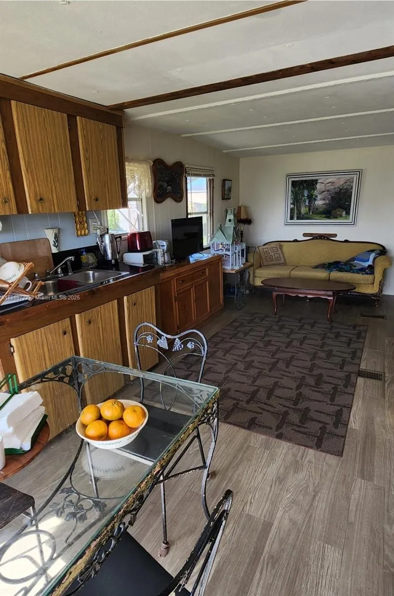 1792 Riverside Dr.