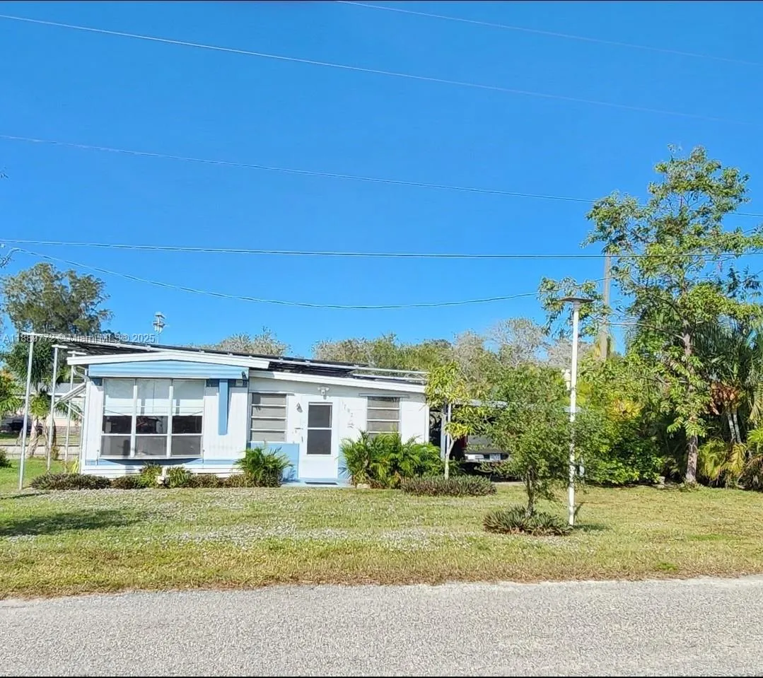 1792 Riverside Dr.