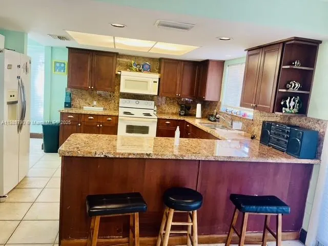 202 W Canal Dr