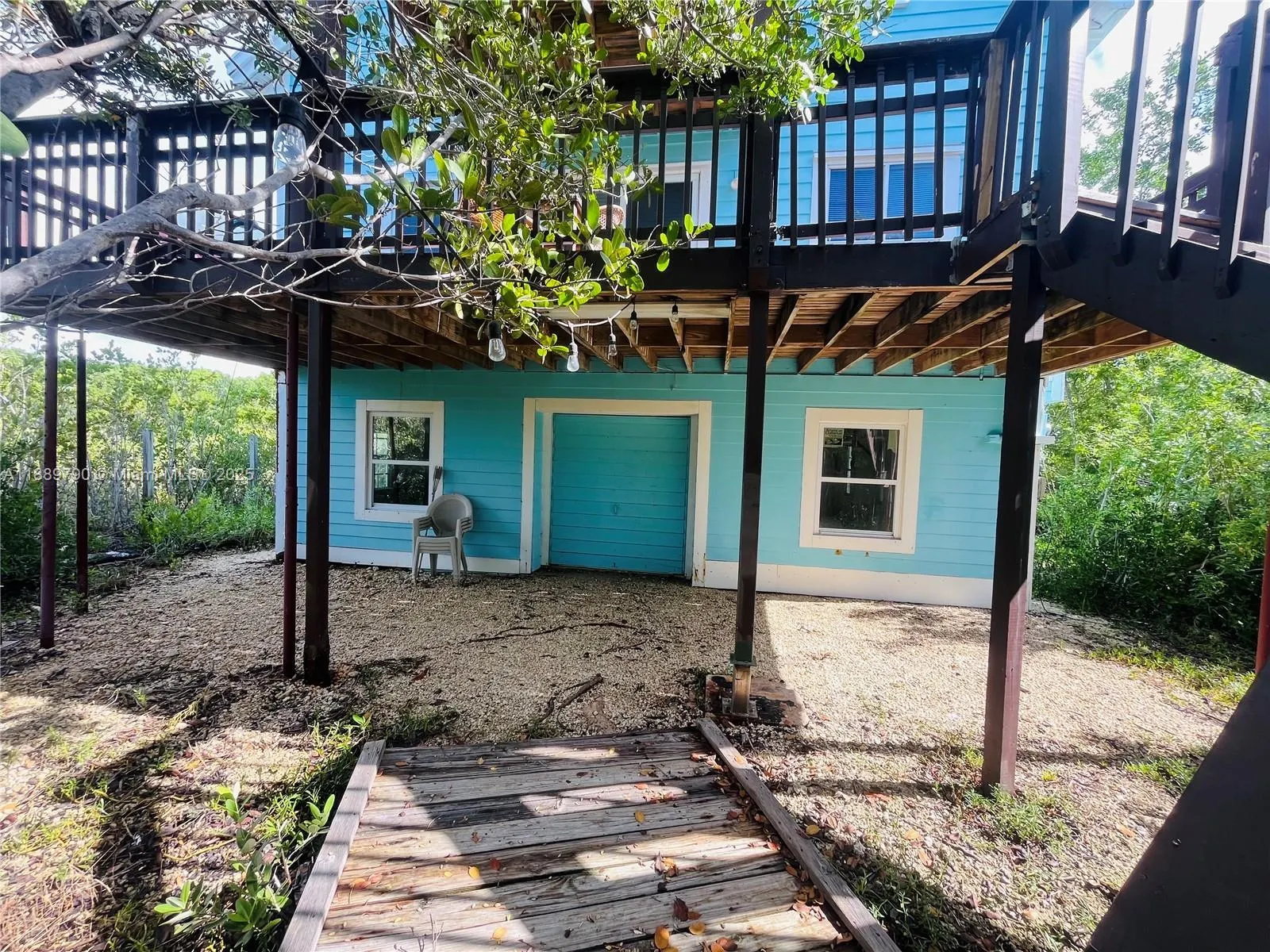 202 W Canal Dr
