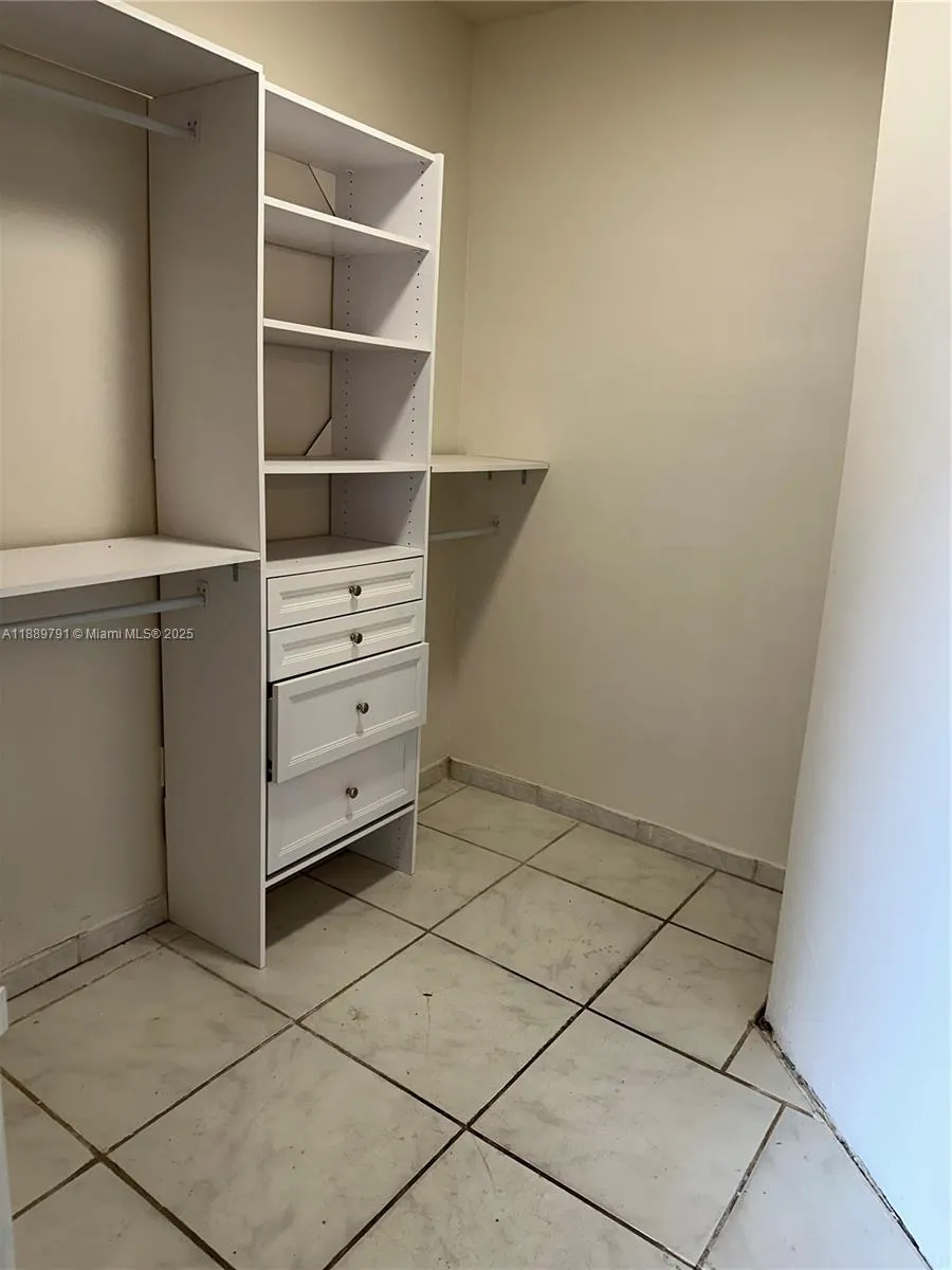 26 Diplomat Parkway, #2248