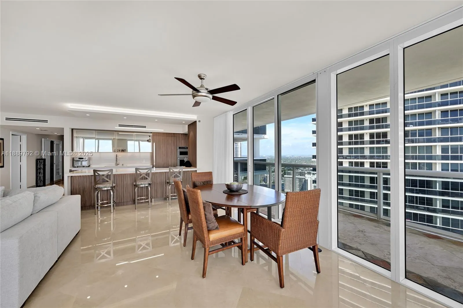 1850 S Ocean Dr, #4001