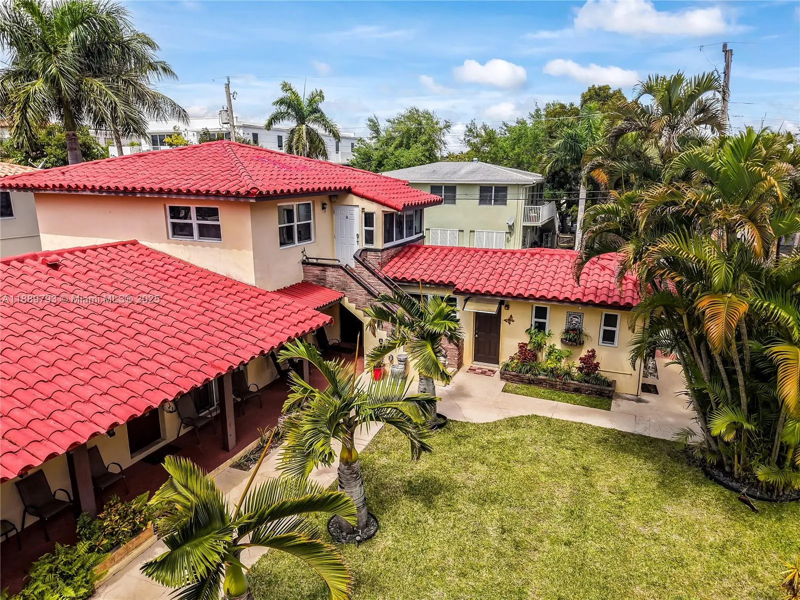 2625 NE 13th Ct