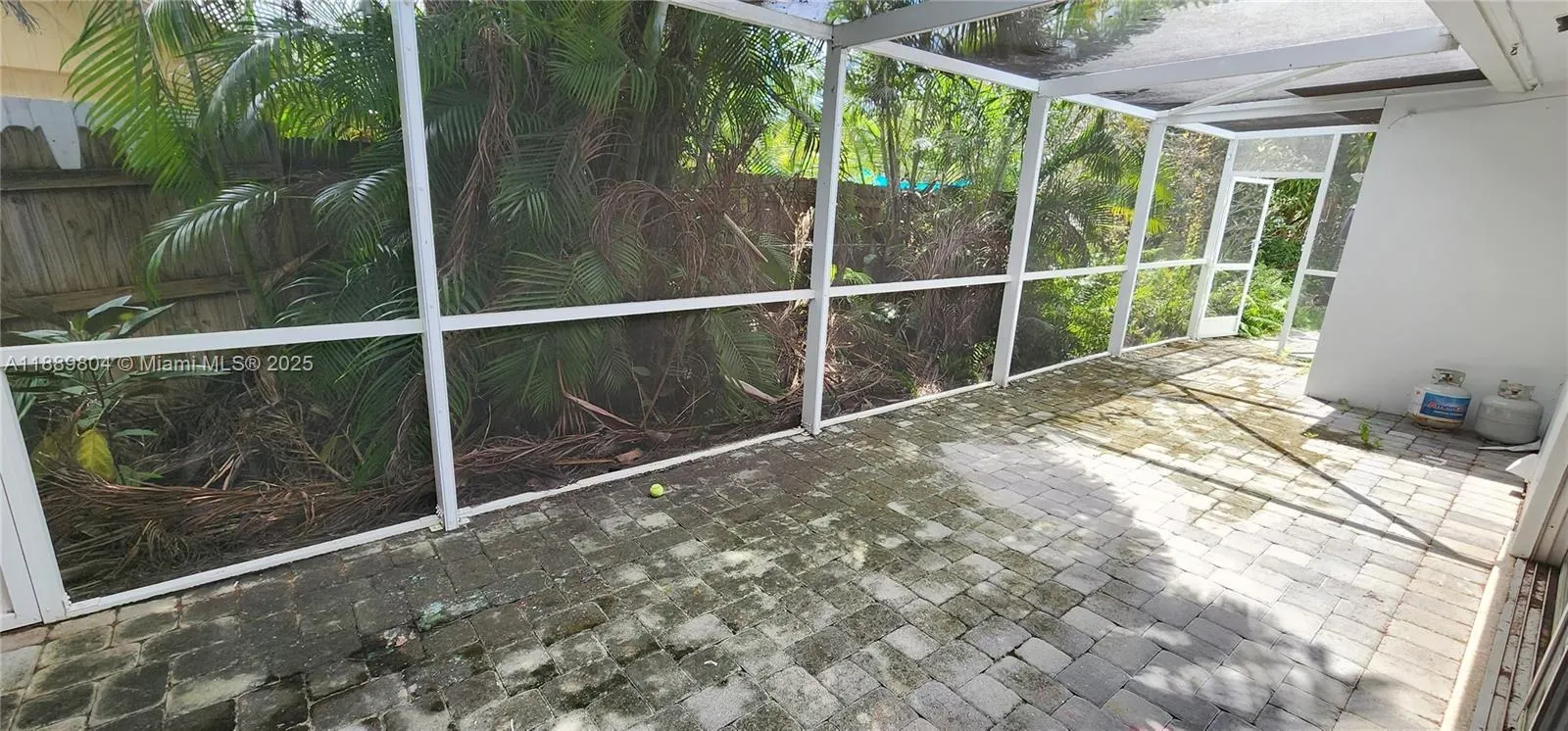 200 NW 9th St