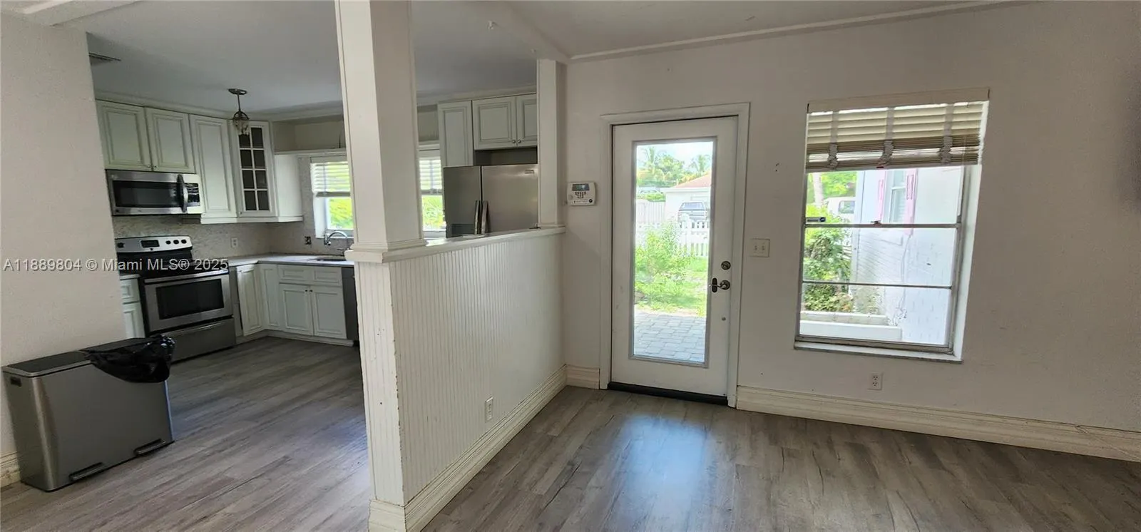 200 NW 9th St