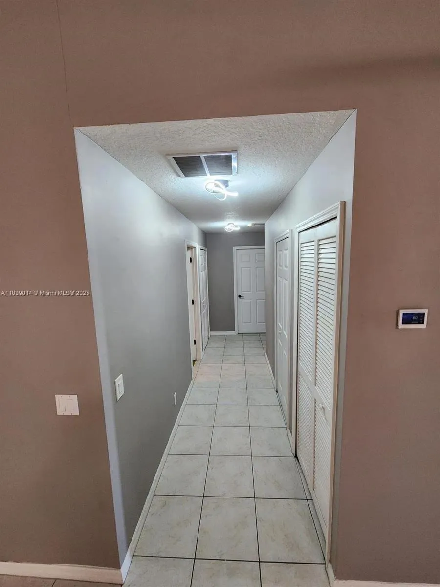 6404 Las Palmas Way, #.