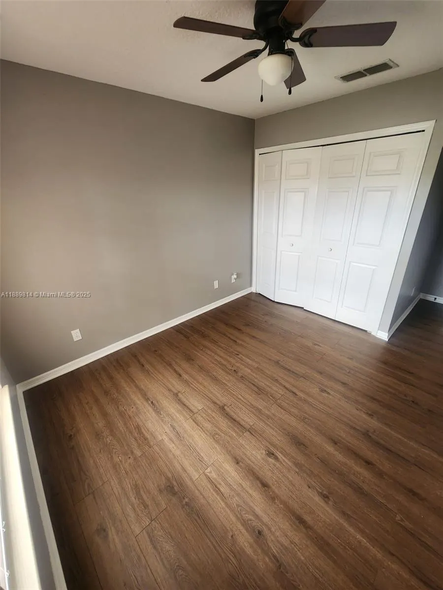 6404 Las Palmas Way, #.