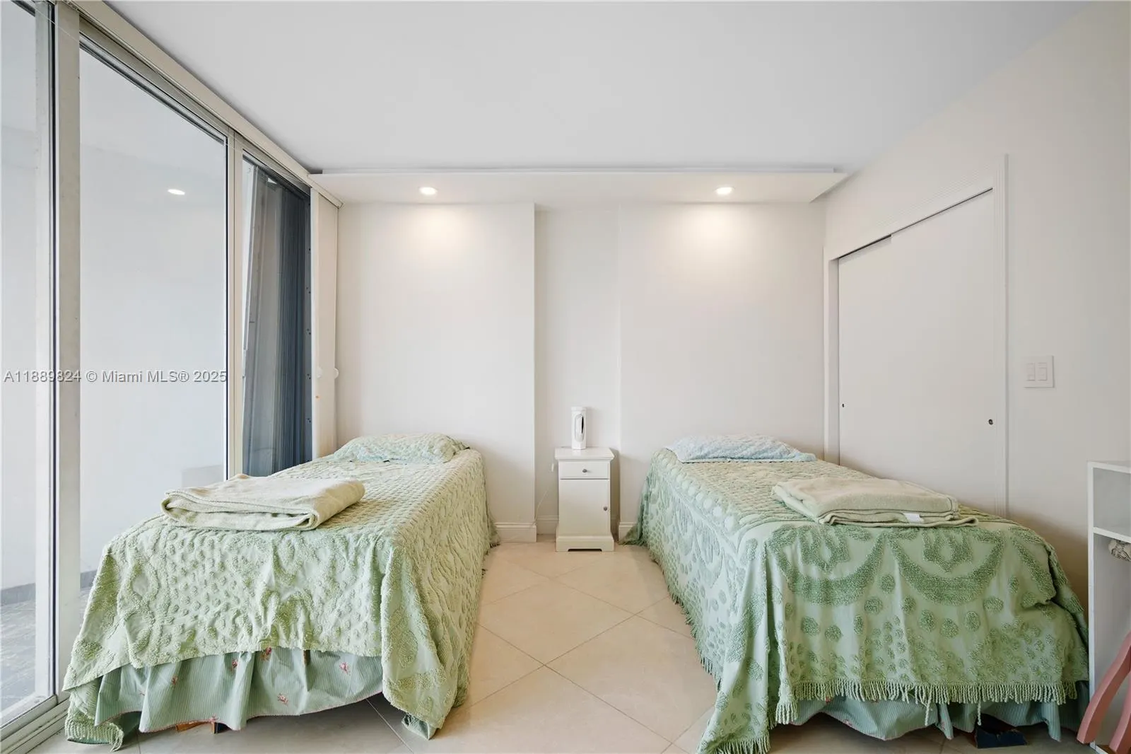 9341 Collins Ave, #205