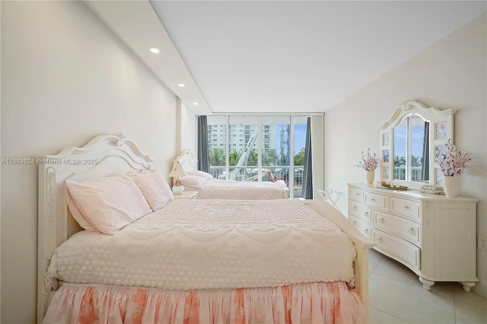 9341 Collins Ave, #205