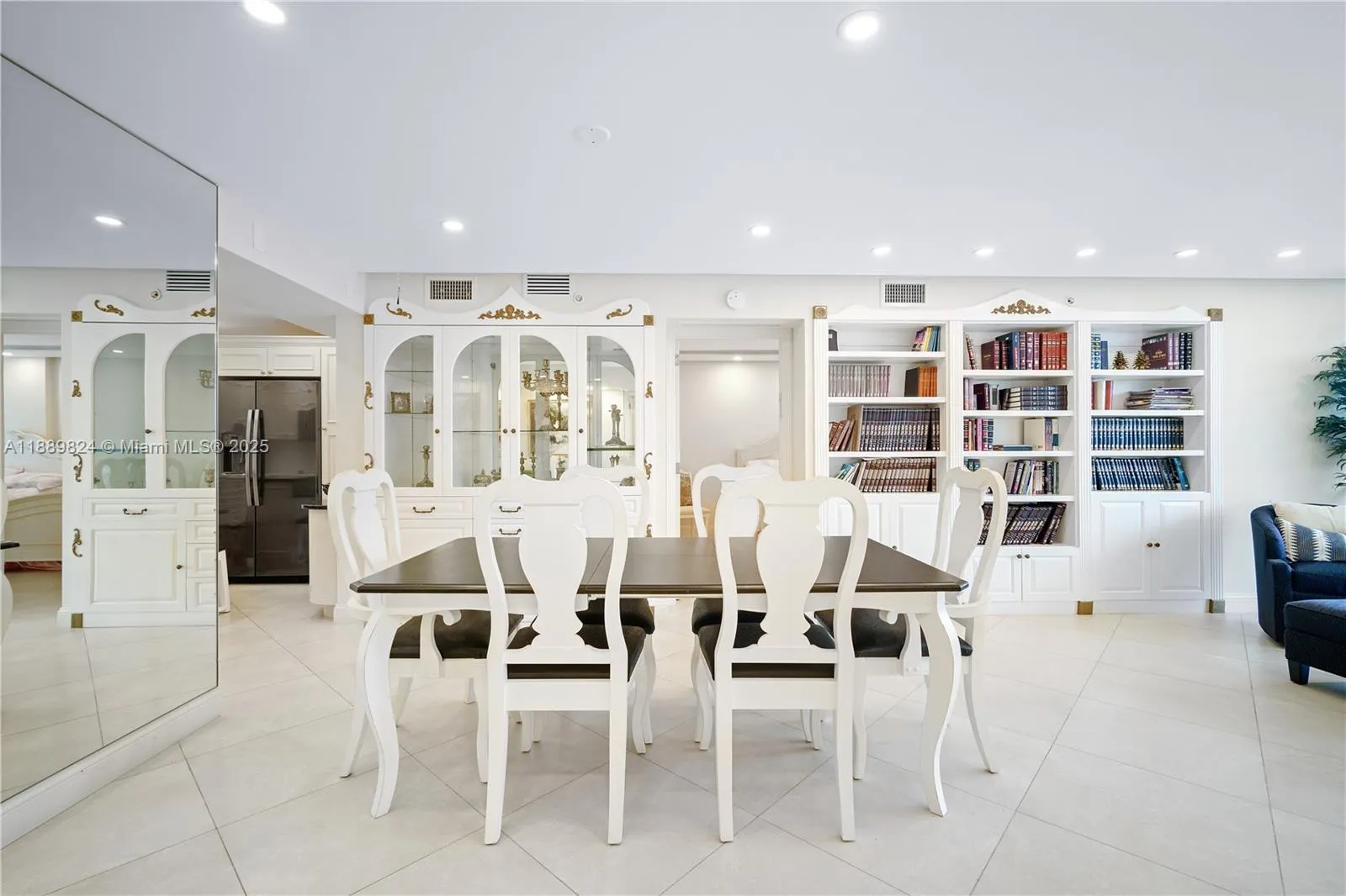 9341 Collins Ave, #205