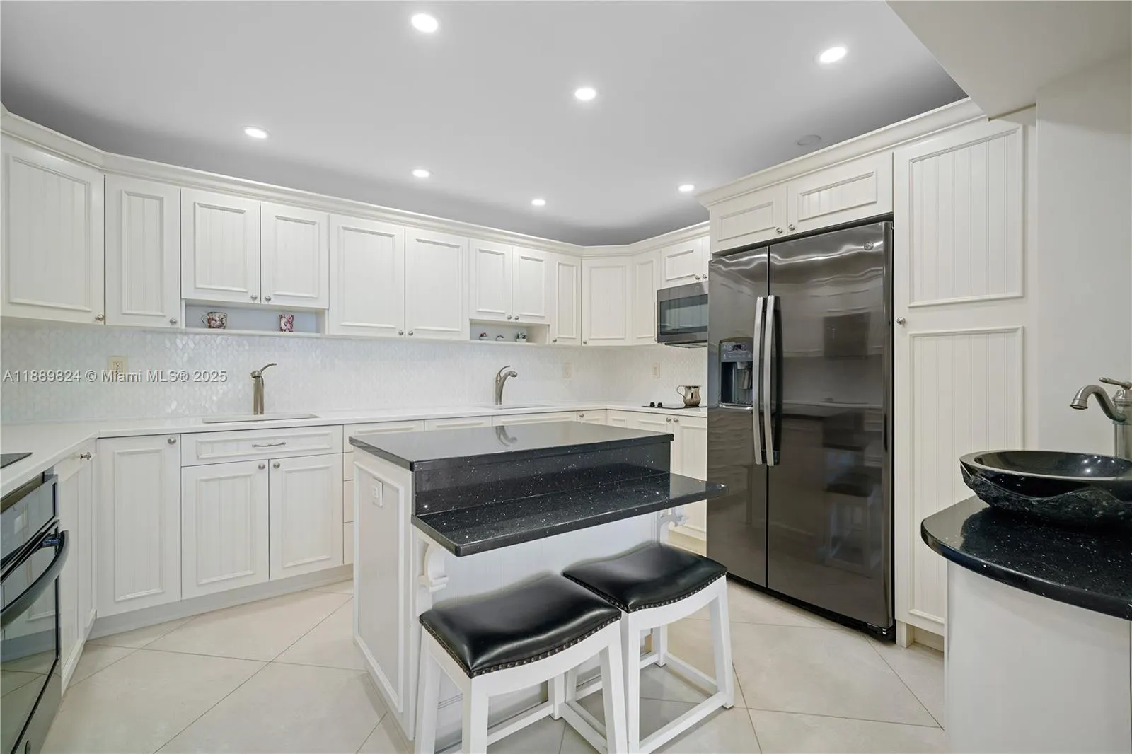 9341 Collins Ave, #205