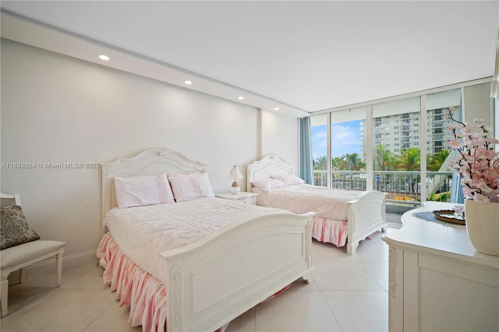 9341 Collins Ave, #205