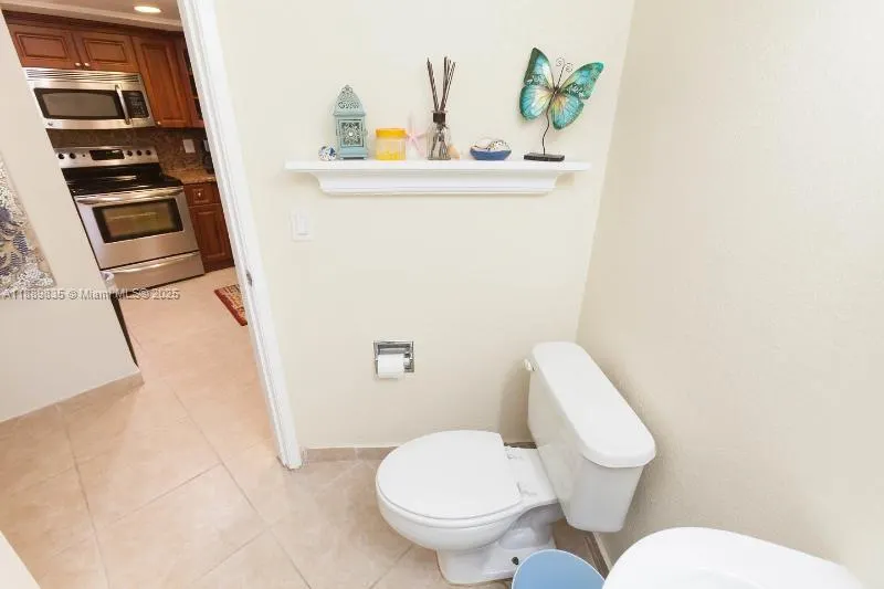 5880 Collins Ave, #306