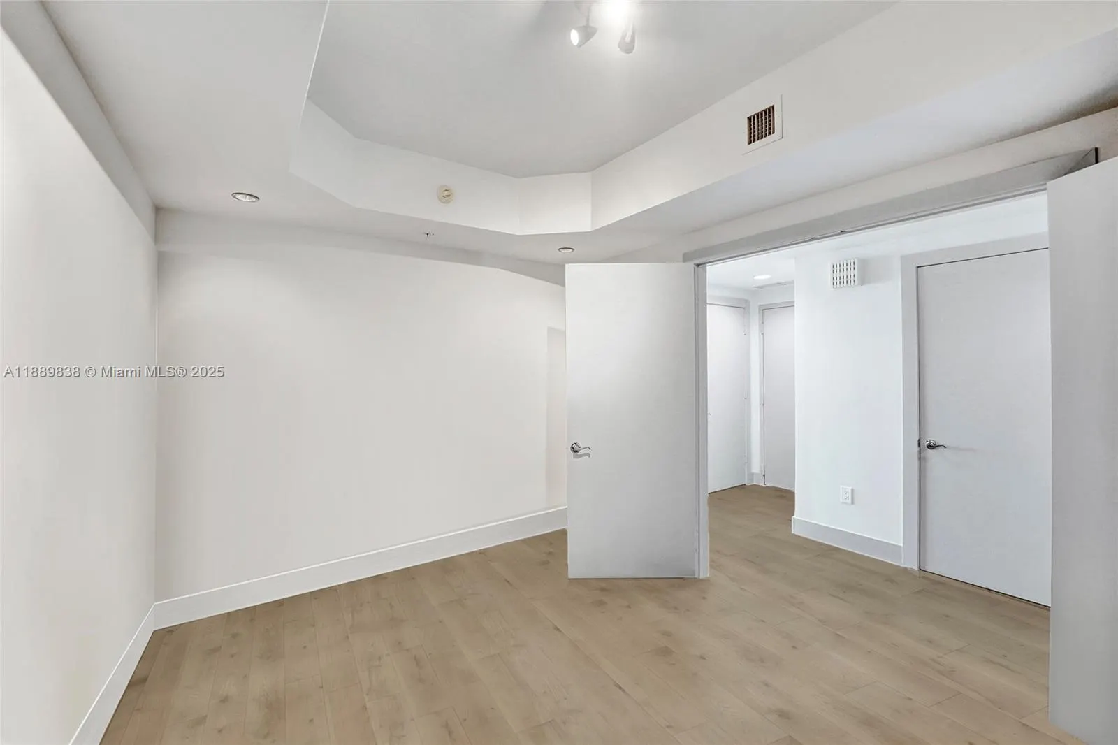 3535 S Ocean Dr, #1703