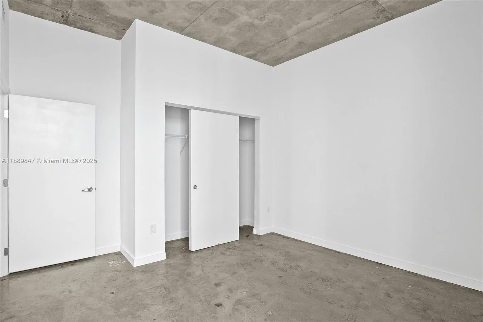 151 SE 1st St, #3511