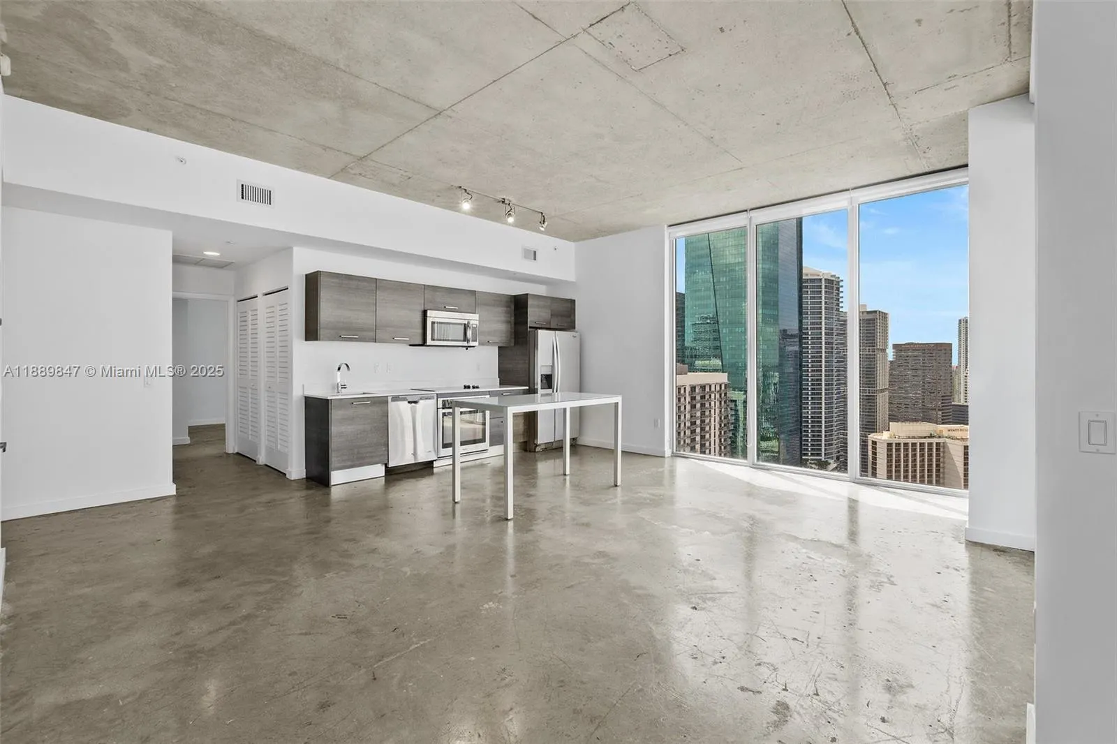 151 SE 1st St, #3511
