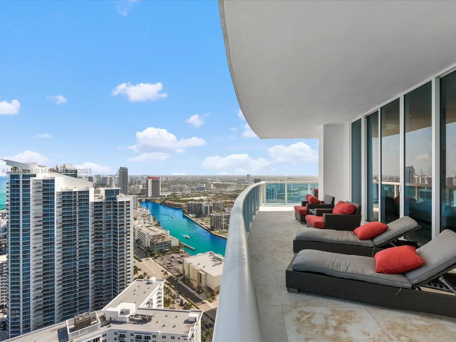 2711 S Ocean Dr, #4005