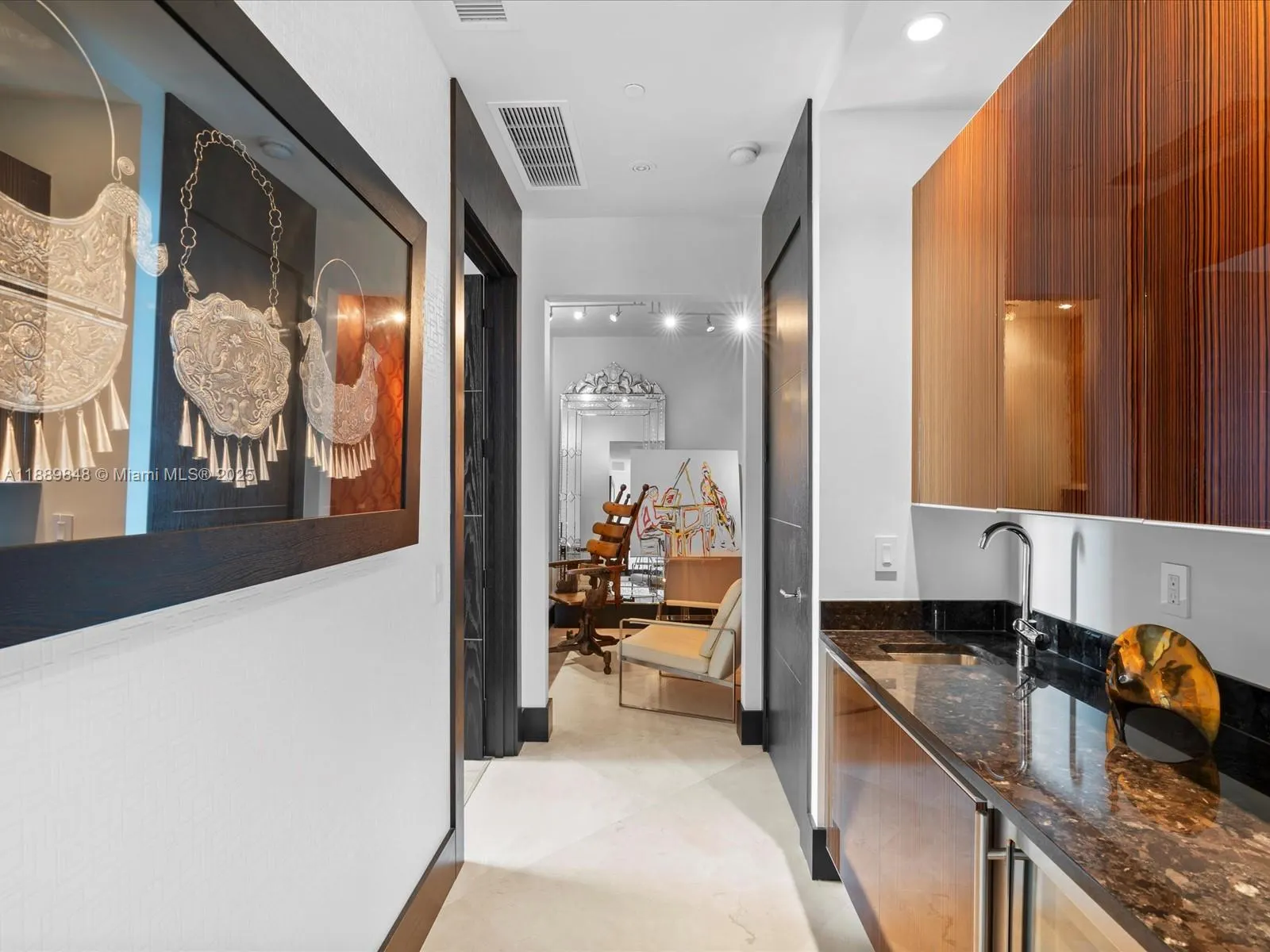 2711 S Ocean Dr, #4005