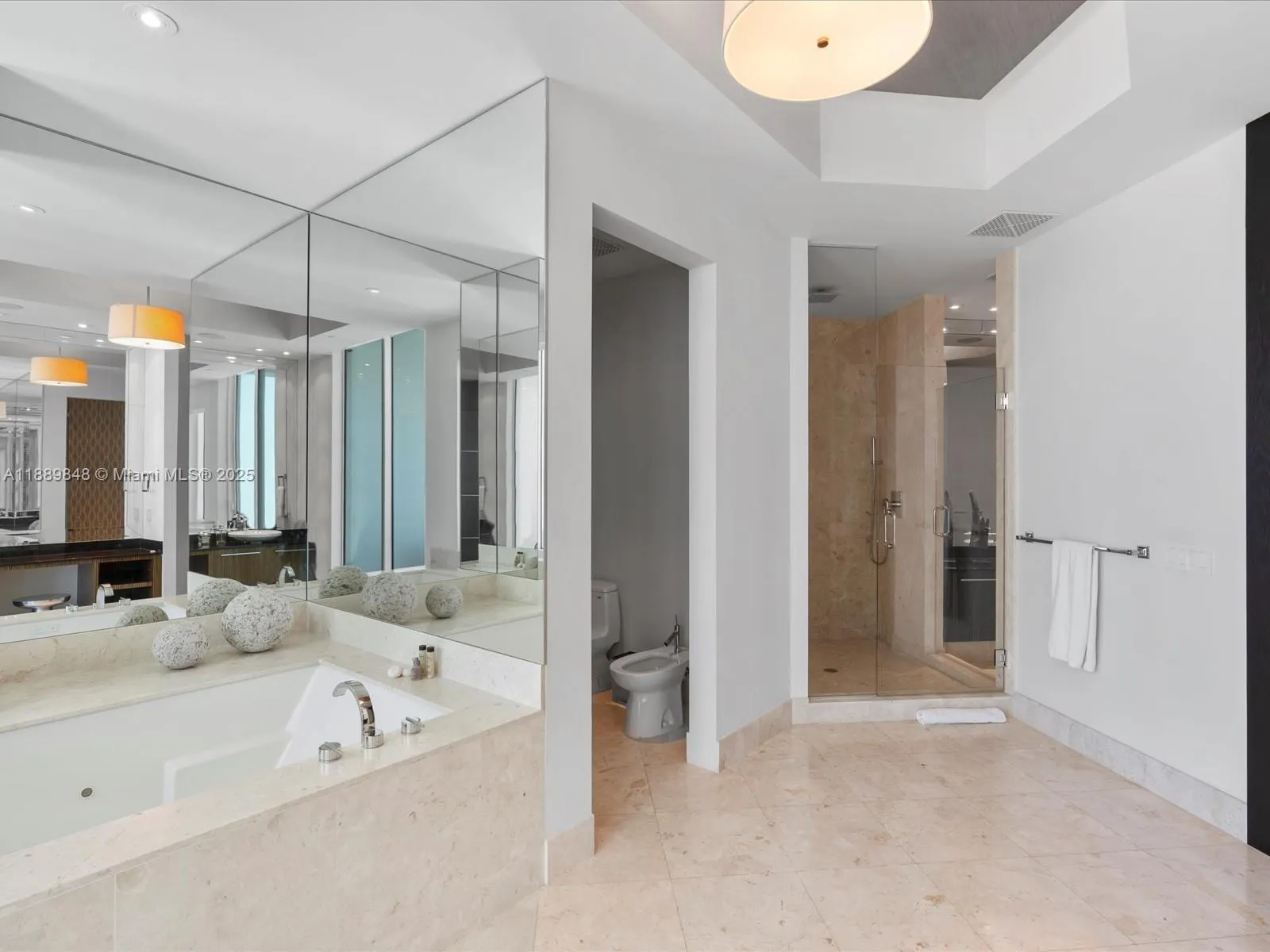 2711 S Ocean Dr, #4005
