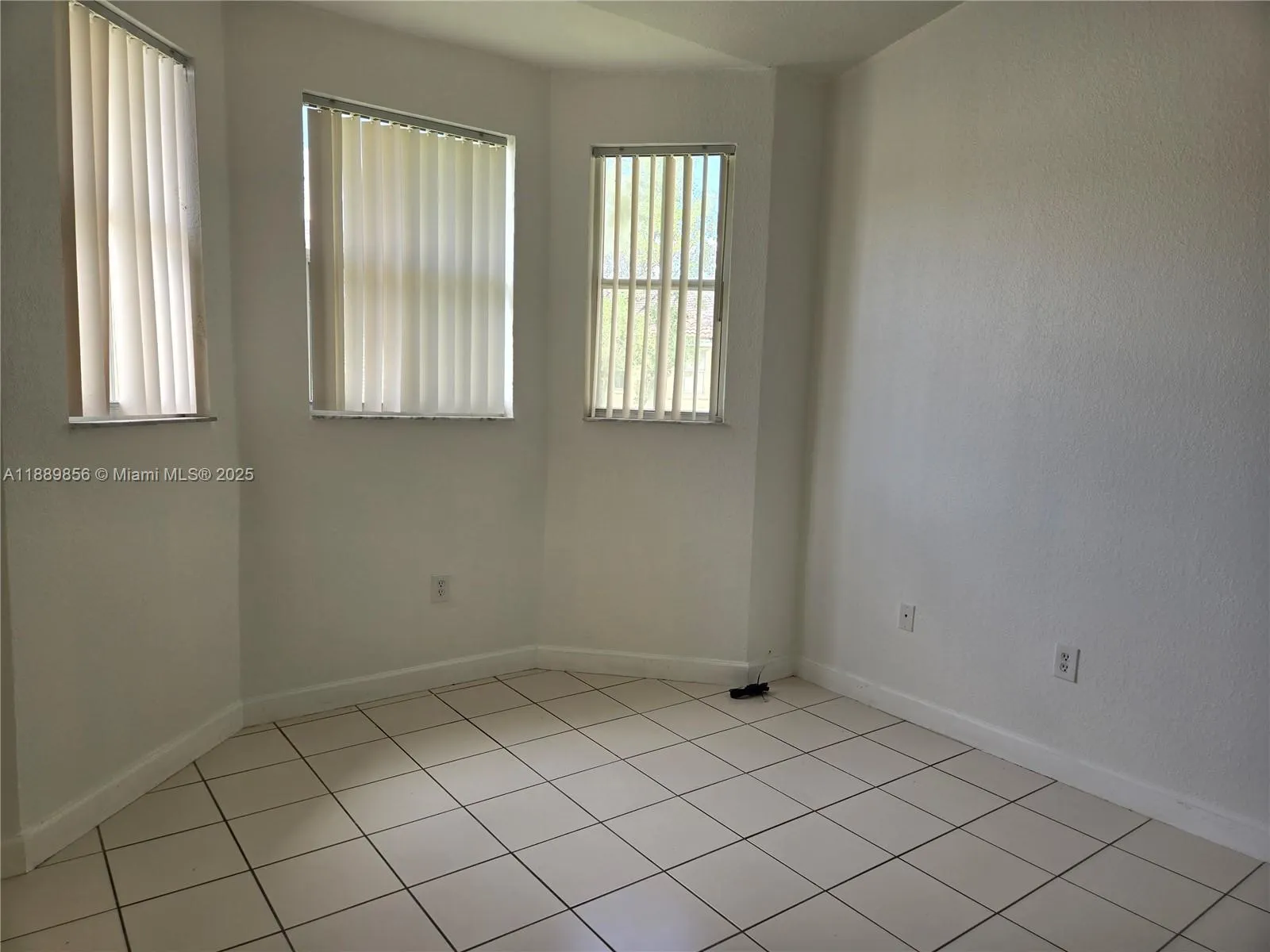 2758 SE 17th Ave, #203