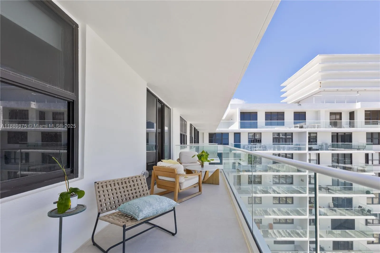 9801 Collins Ave, #20V