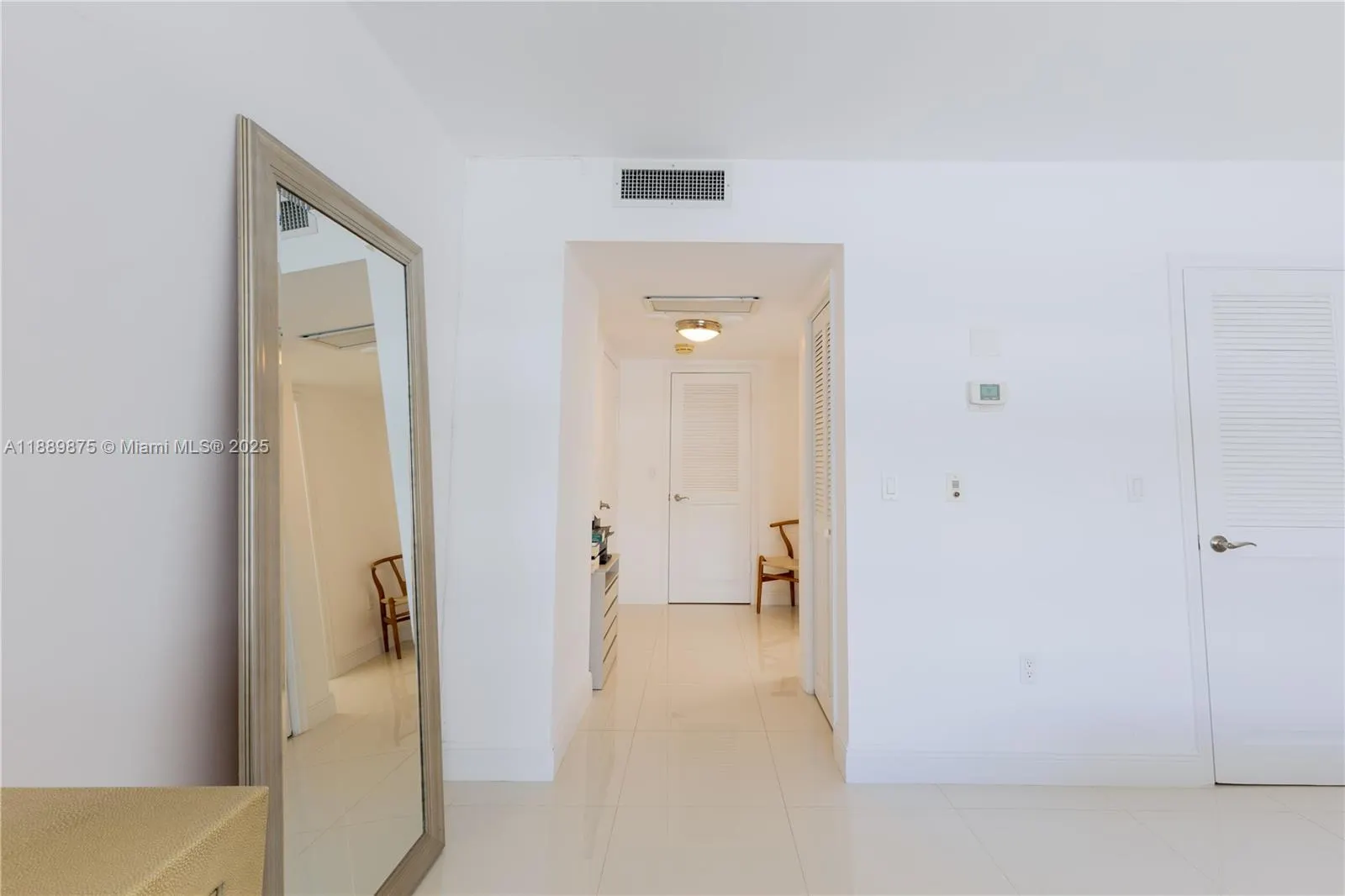 9801 Collins Ave, #20V