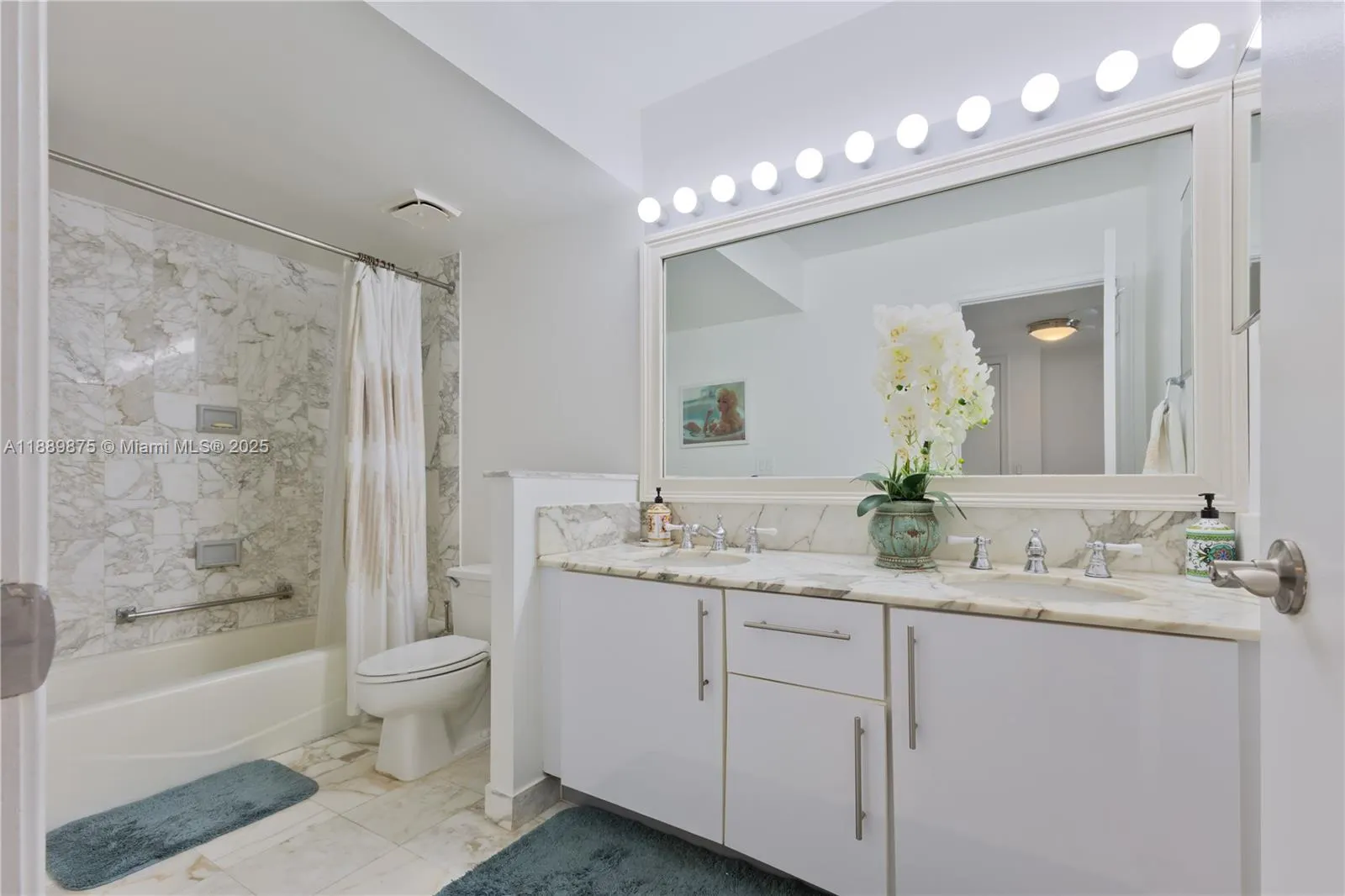9801 Collins Ave, #20V