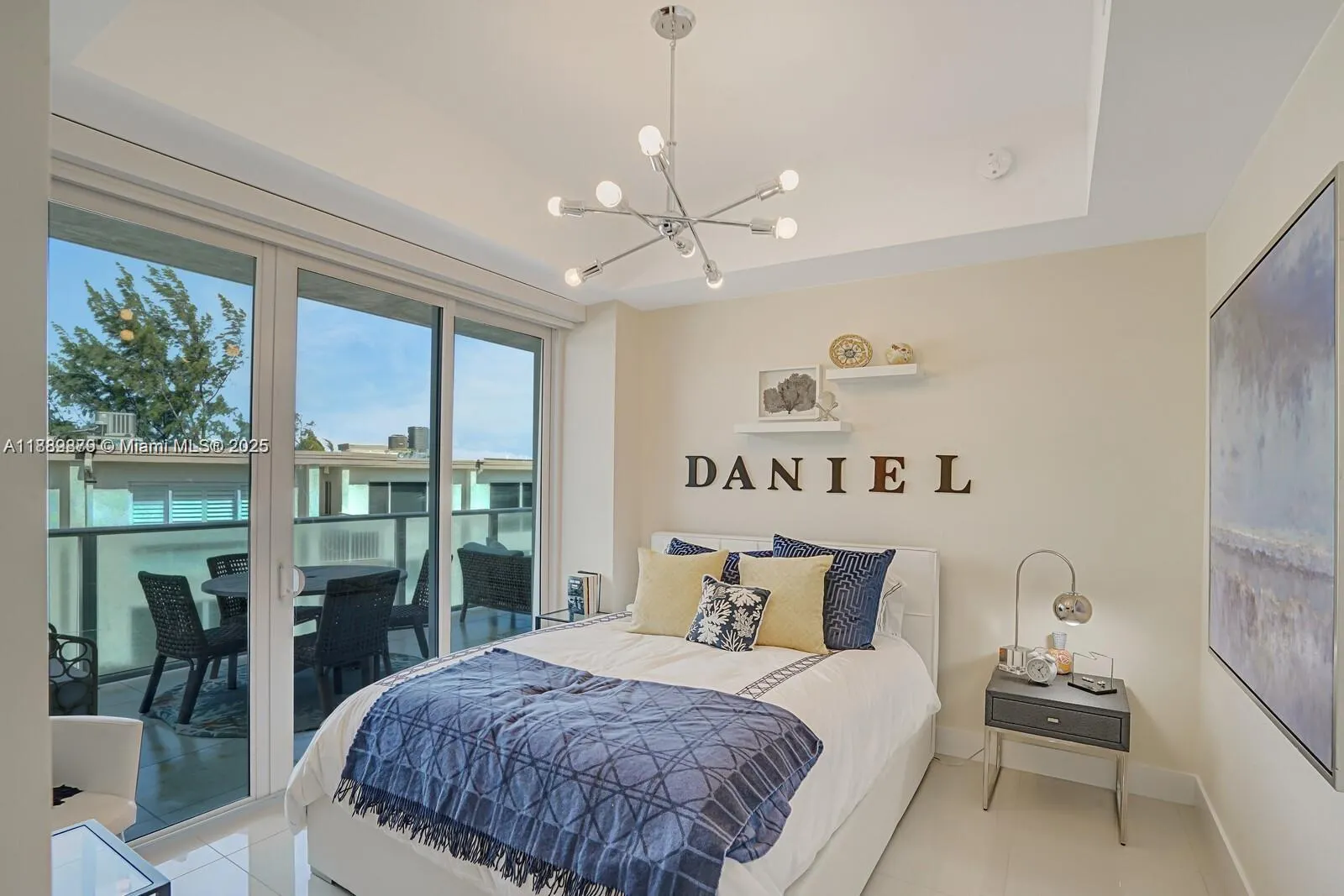1200 Hillsboro Mile, #1303