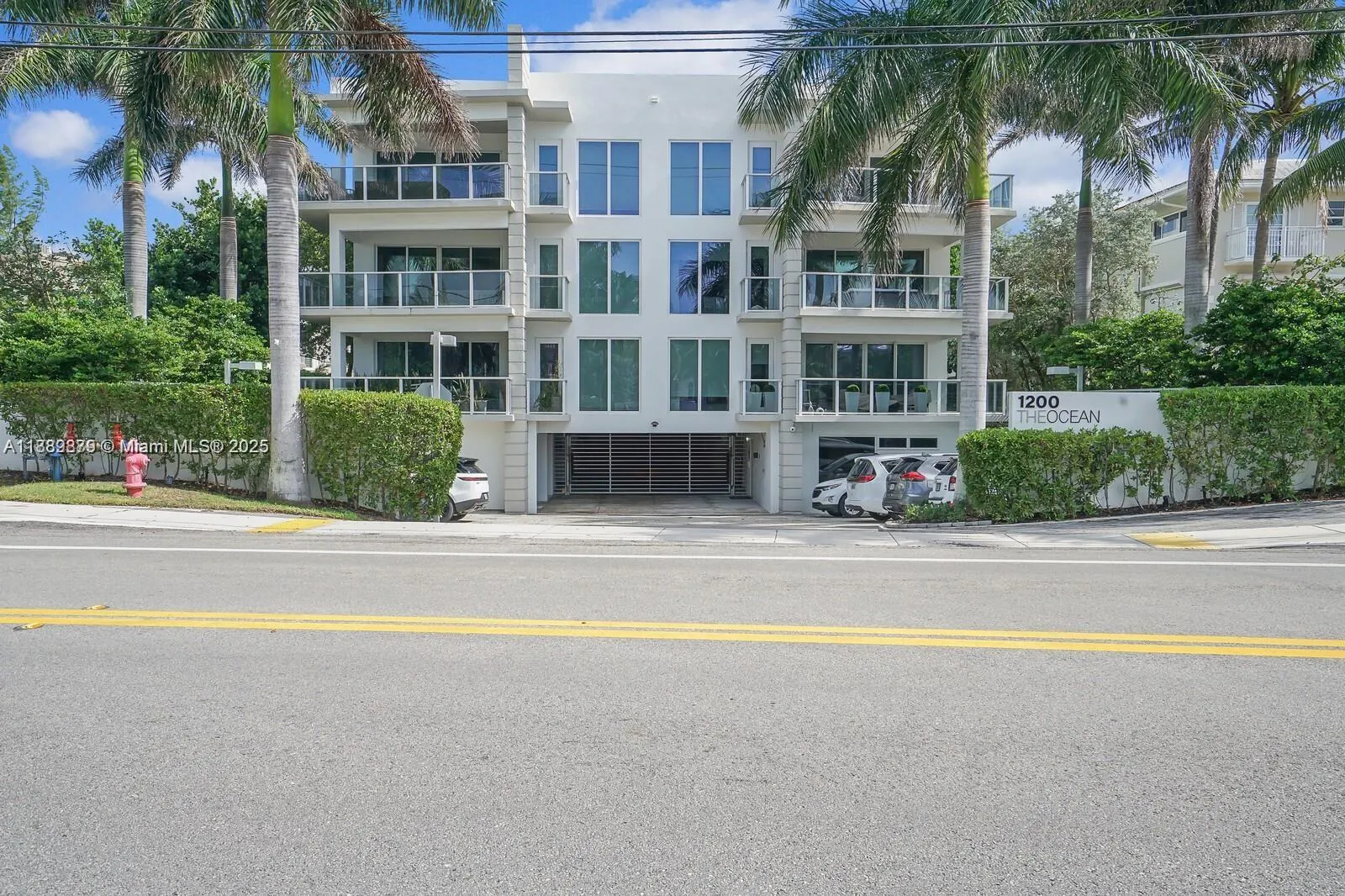 1200 Hillsboro Mile, #1303