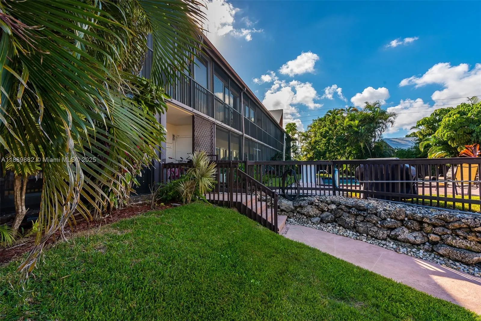 2801 NE 33rd Ct, #204