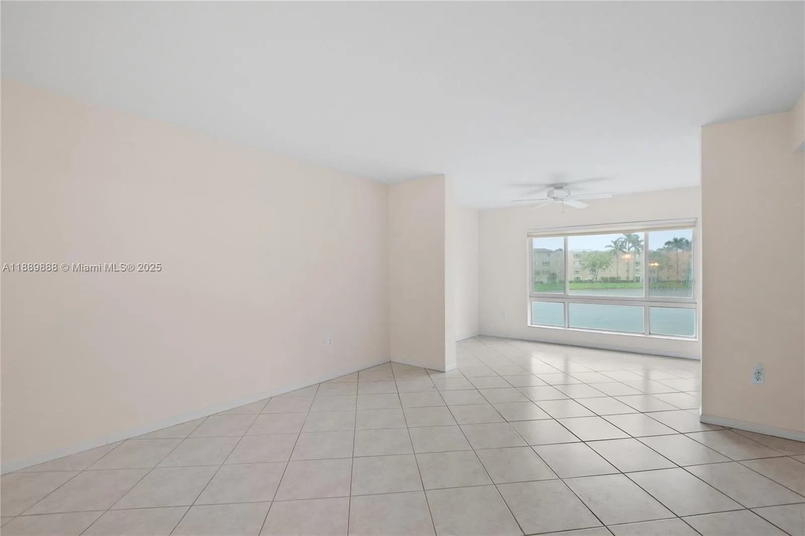 12547 Imperial Isle Dr, #204