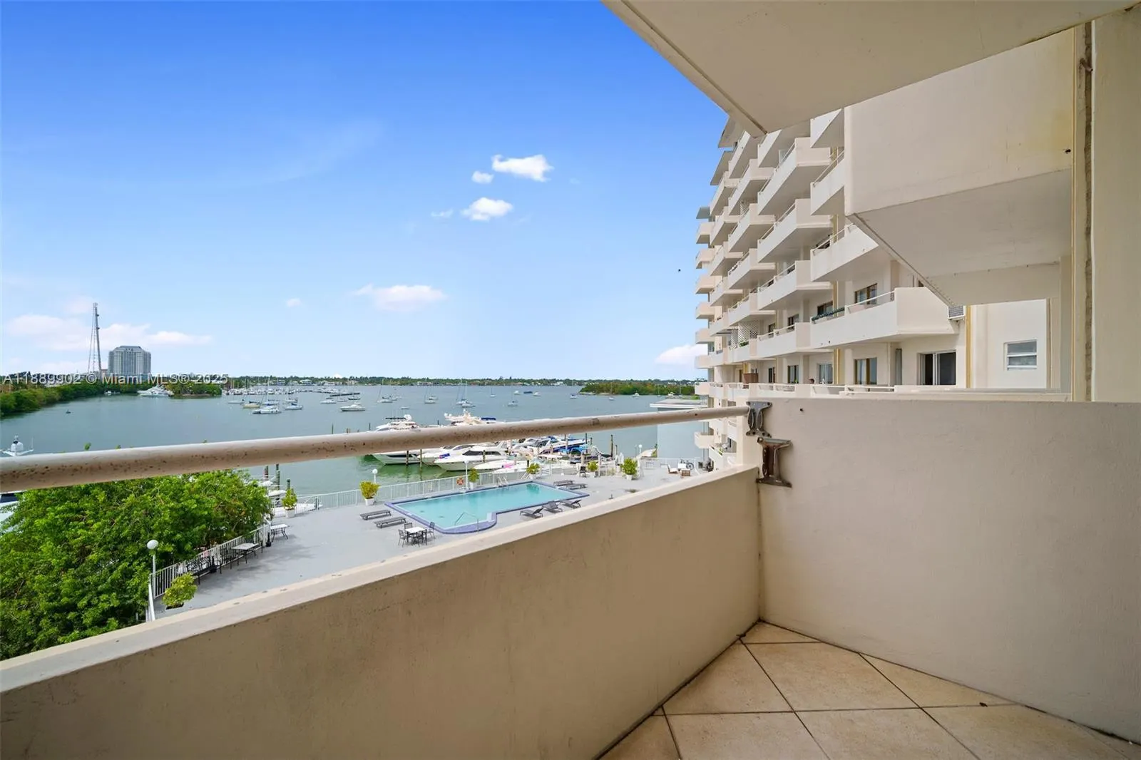 7904 West Dr, #405