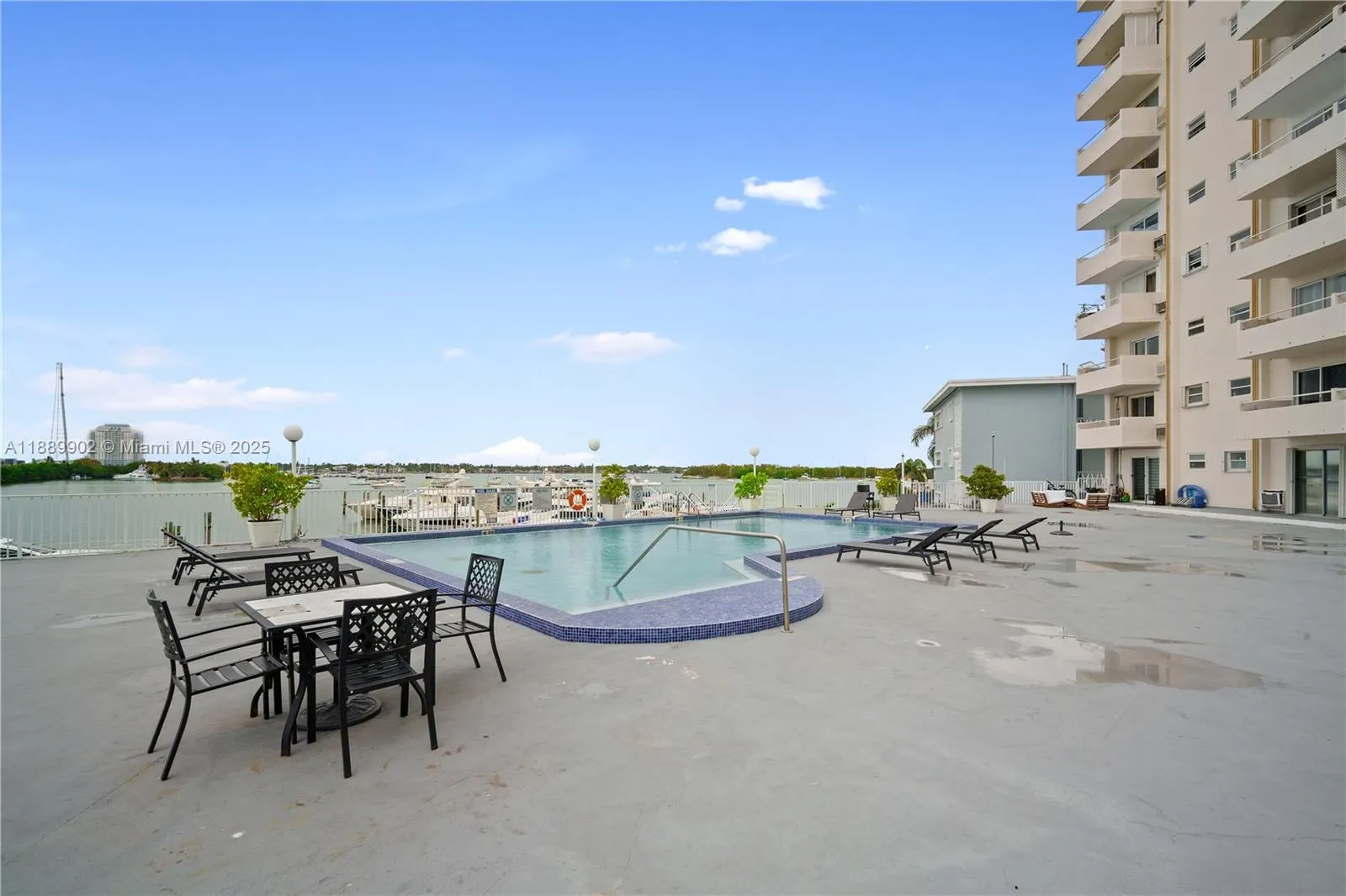 7904 West Dr, #405