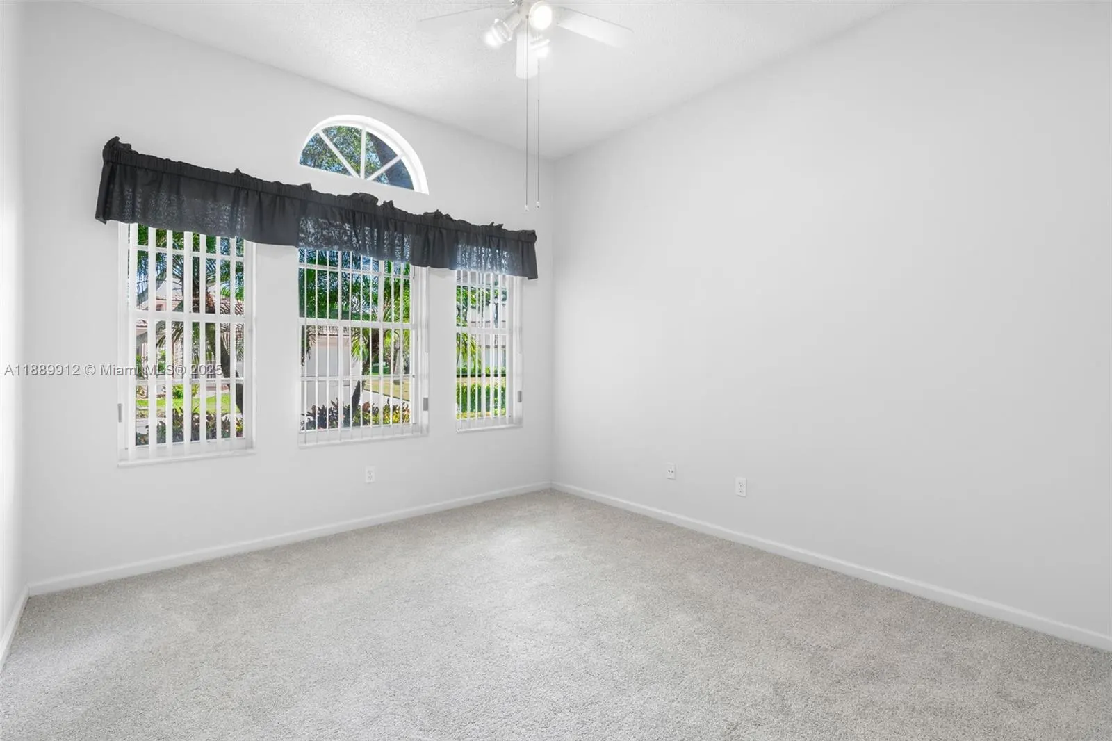 11155 N Mandalay Way