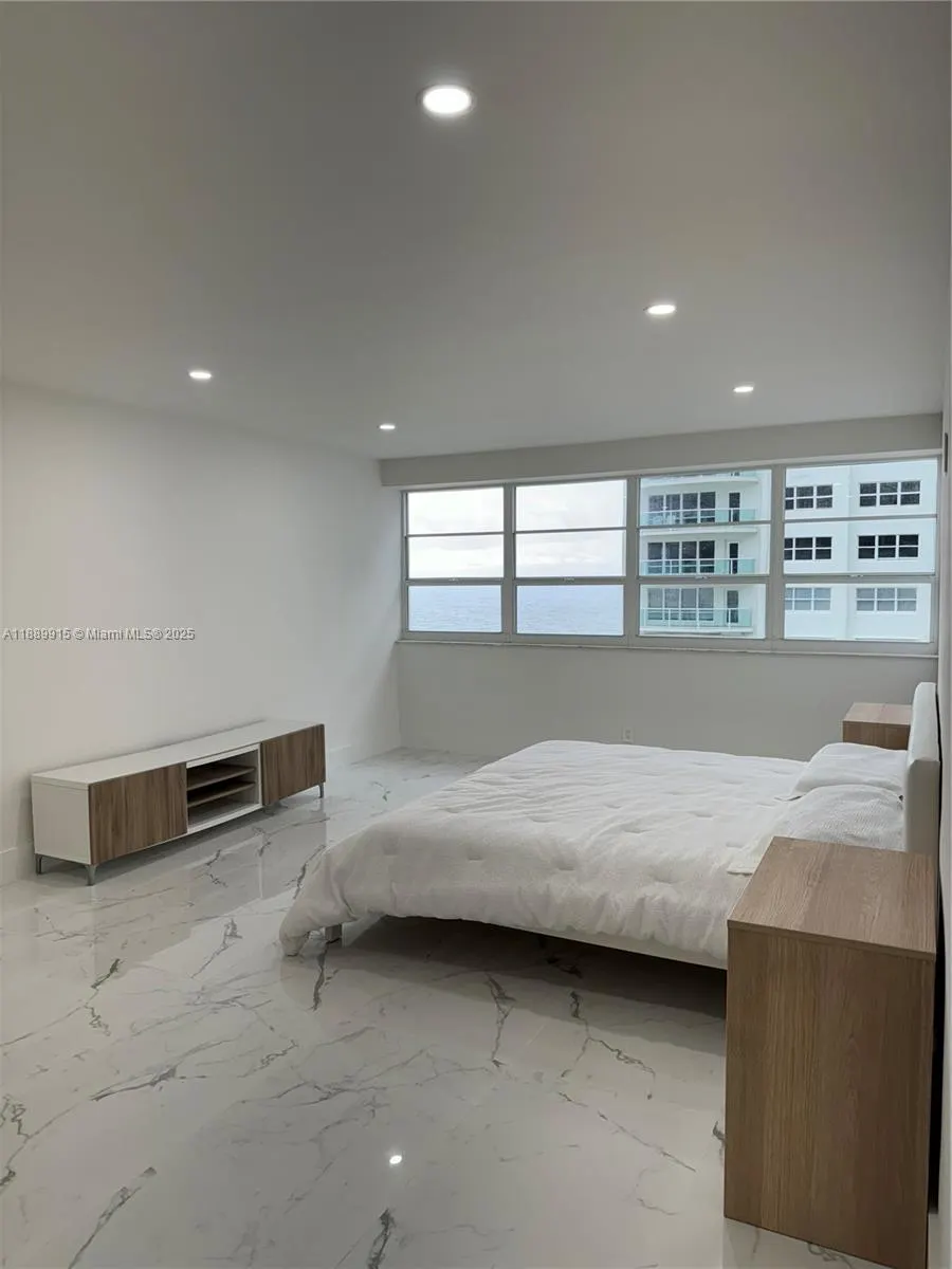 3430 Galt Ocean Dr, #908