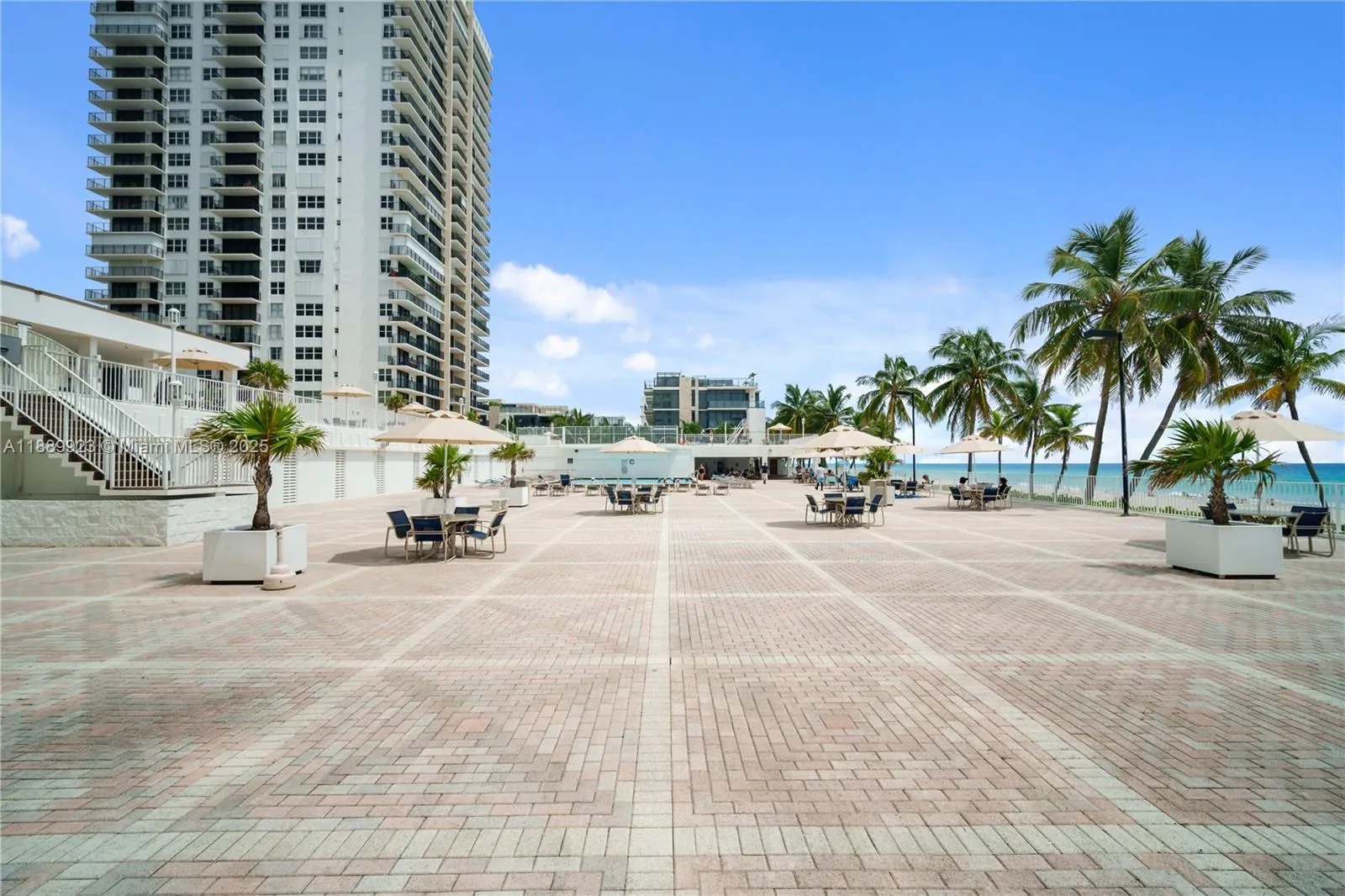 2301 S Ocean Dr, #907