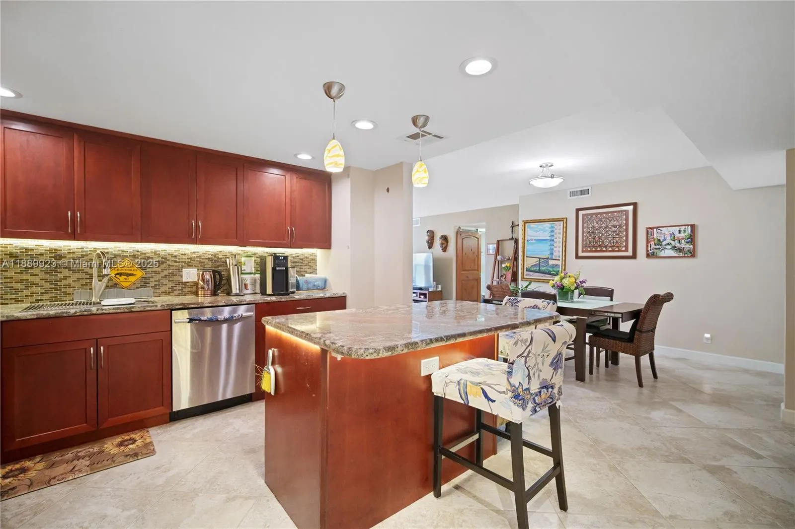 2301 S Ocean Dr, #907