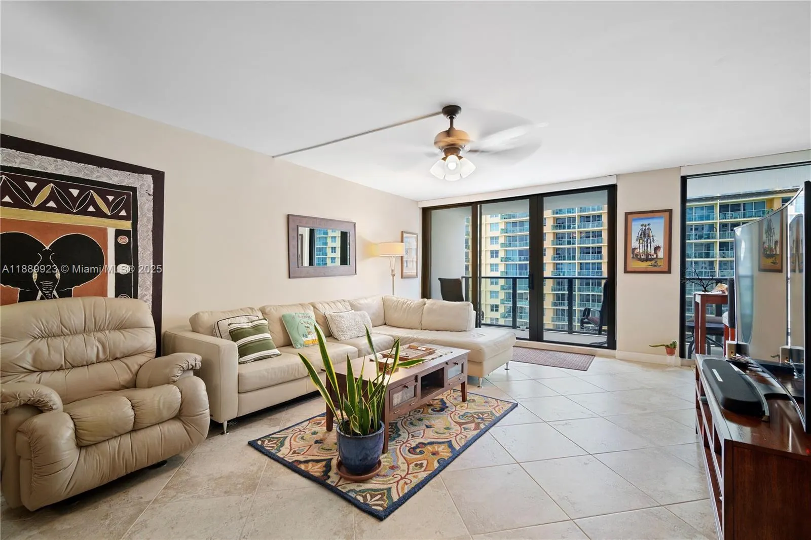 2301 S Ocean Dr, #907
