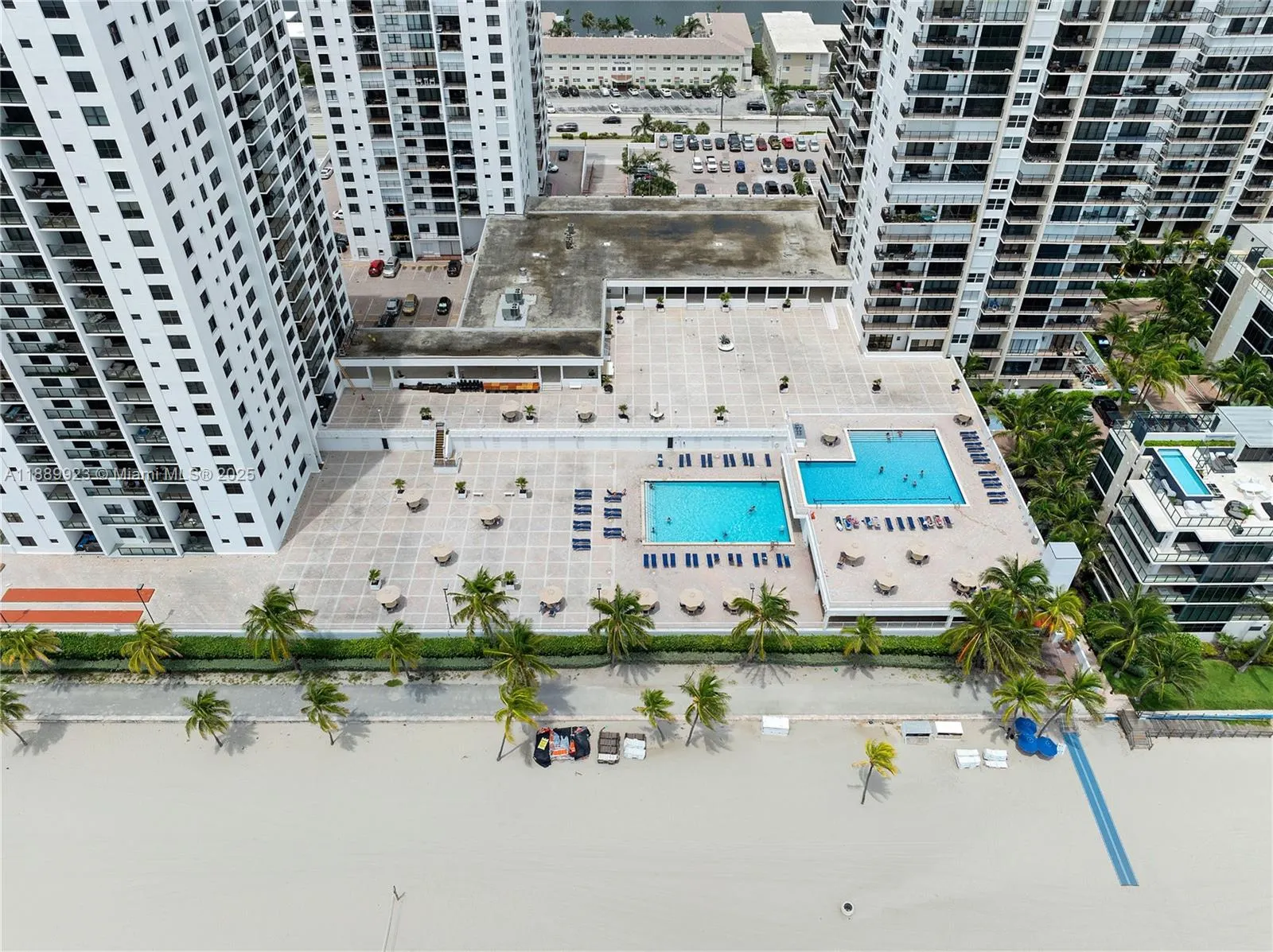 2301 S Ocean Dr, #907