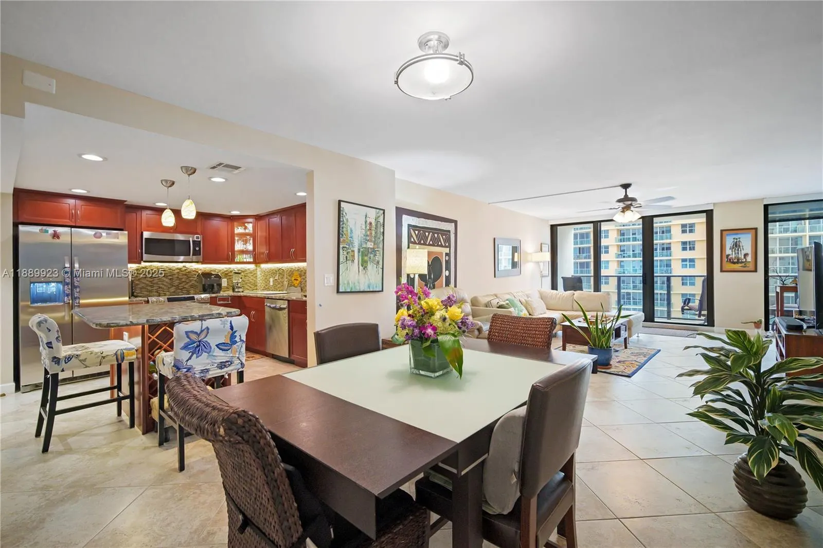 2301 S Ocean Dr, #907