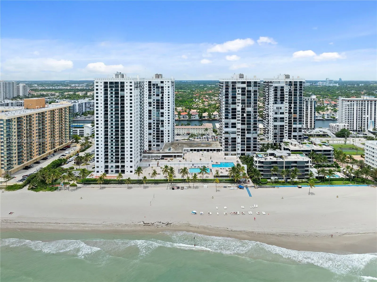 2301 S Ocean Dr, #907