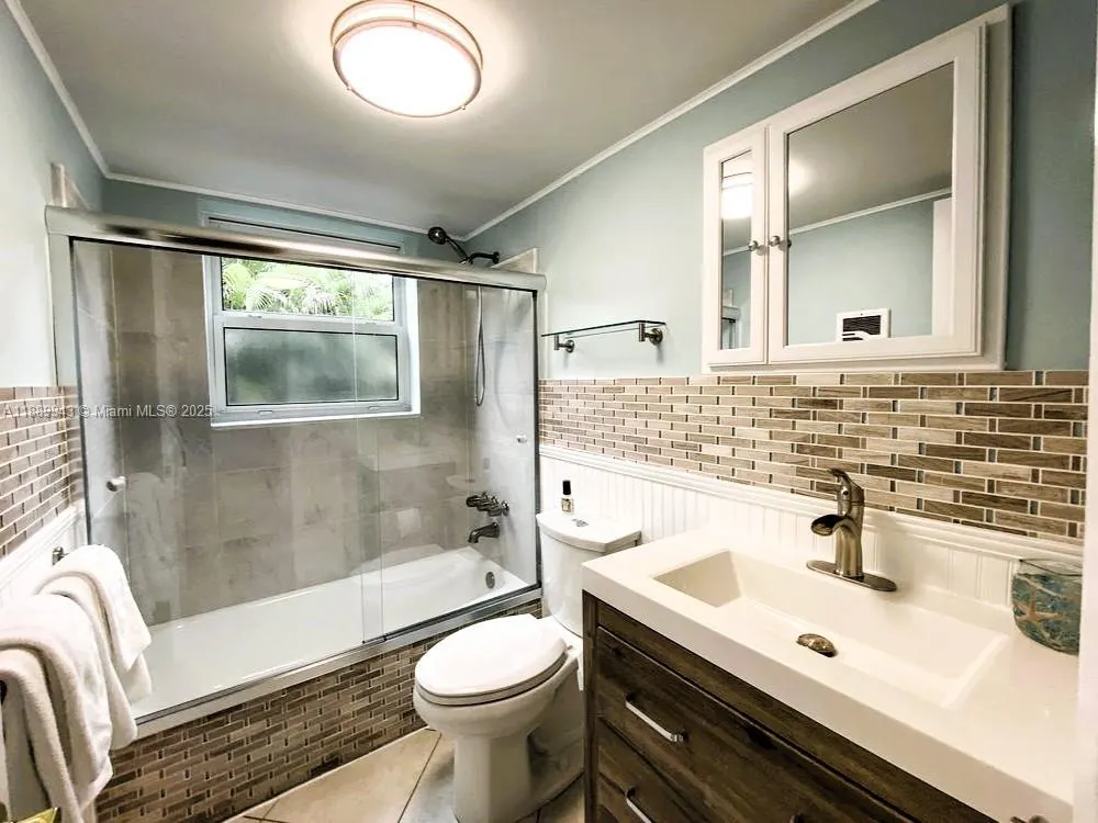 1012 SE 15th St, #3