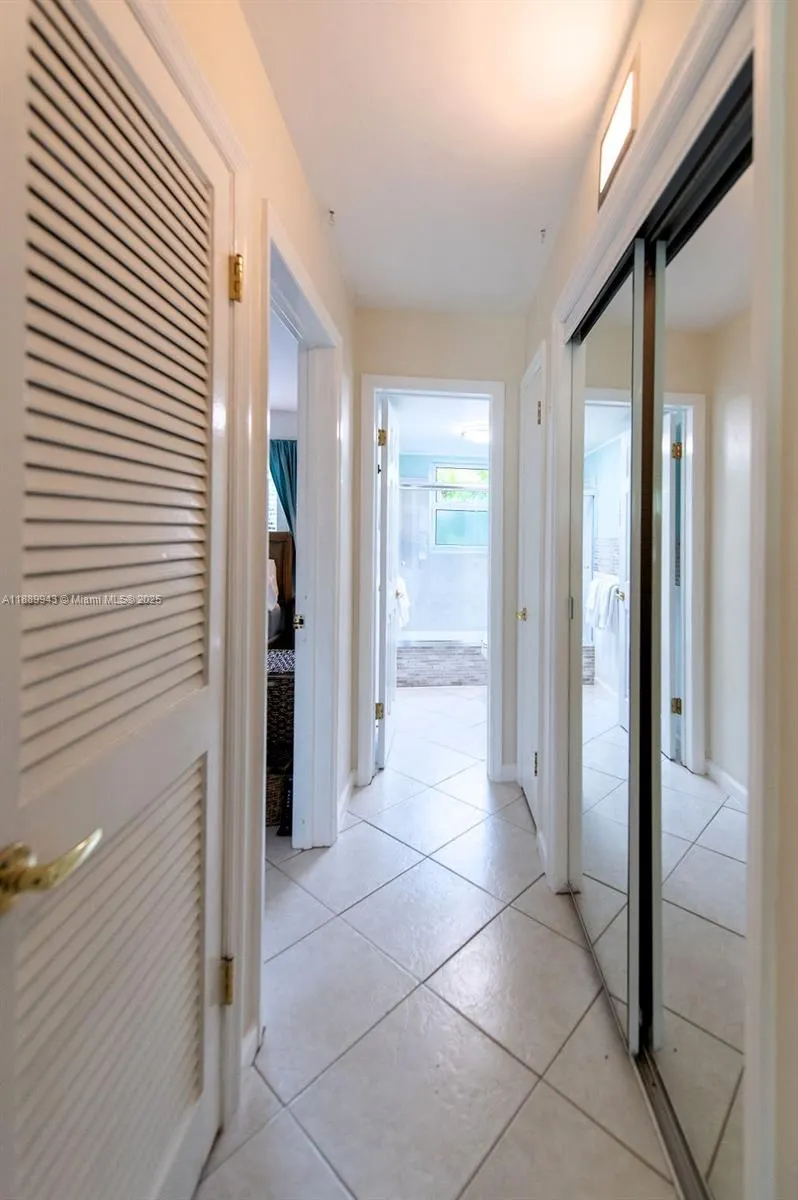 1012 SE 15th St, #3