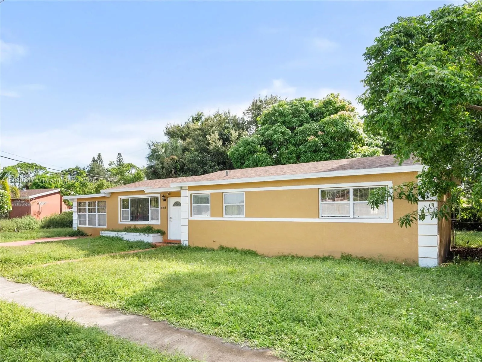 16815 NW 38th Ct
