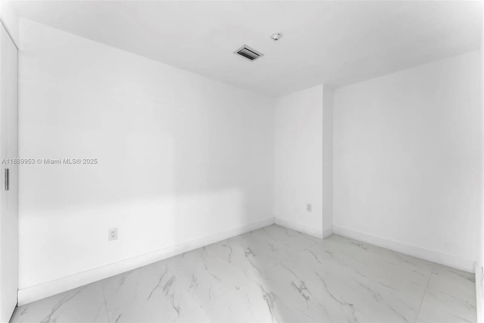 700 NE 24th St, #3706